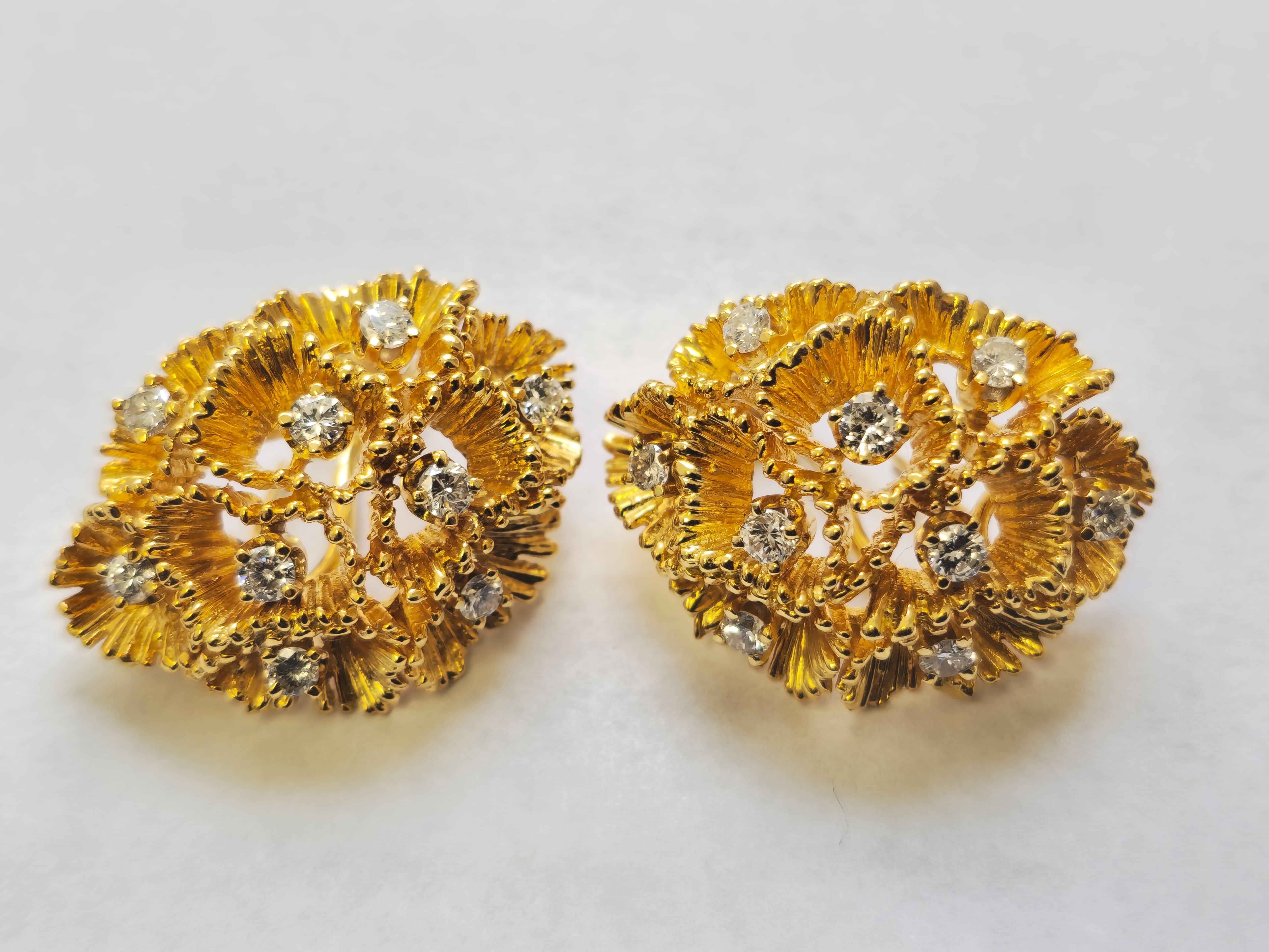 18 Karat Gold Full Set: Ring, Ohrringe, Anhänger/Anhänger Damen im Angebot