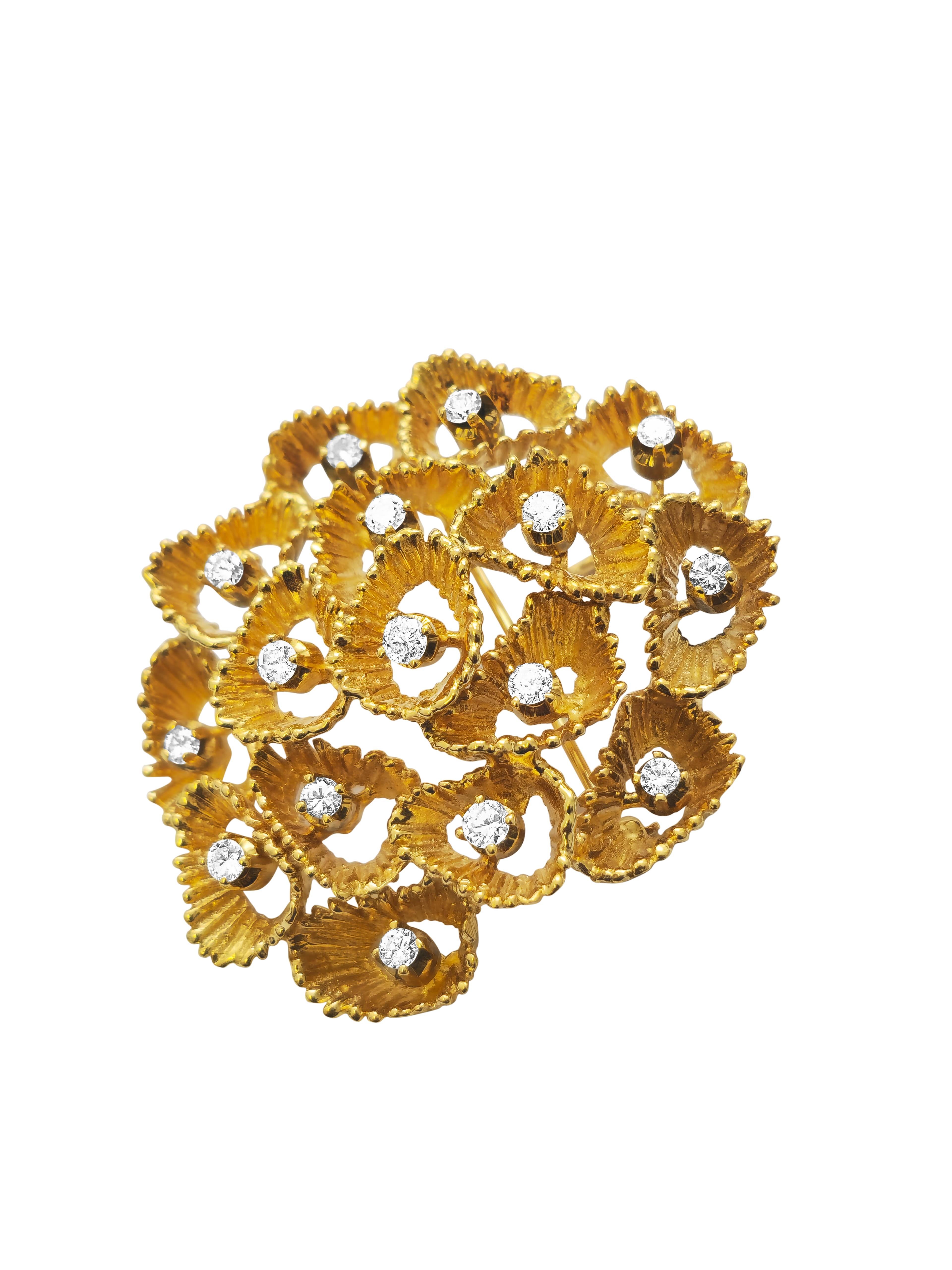 Women's 18k Gold Full Set: Ring, Earrings, Pendant/Pin For Sale