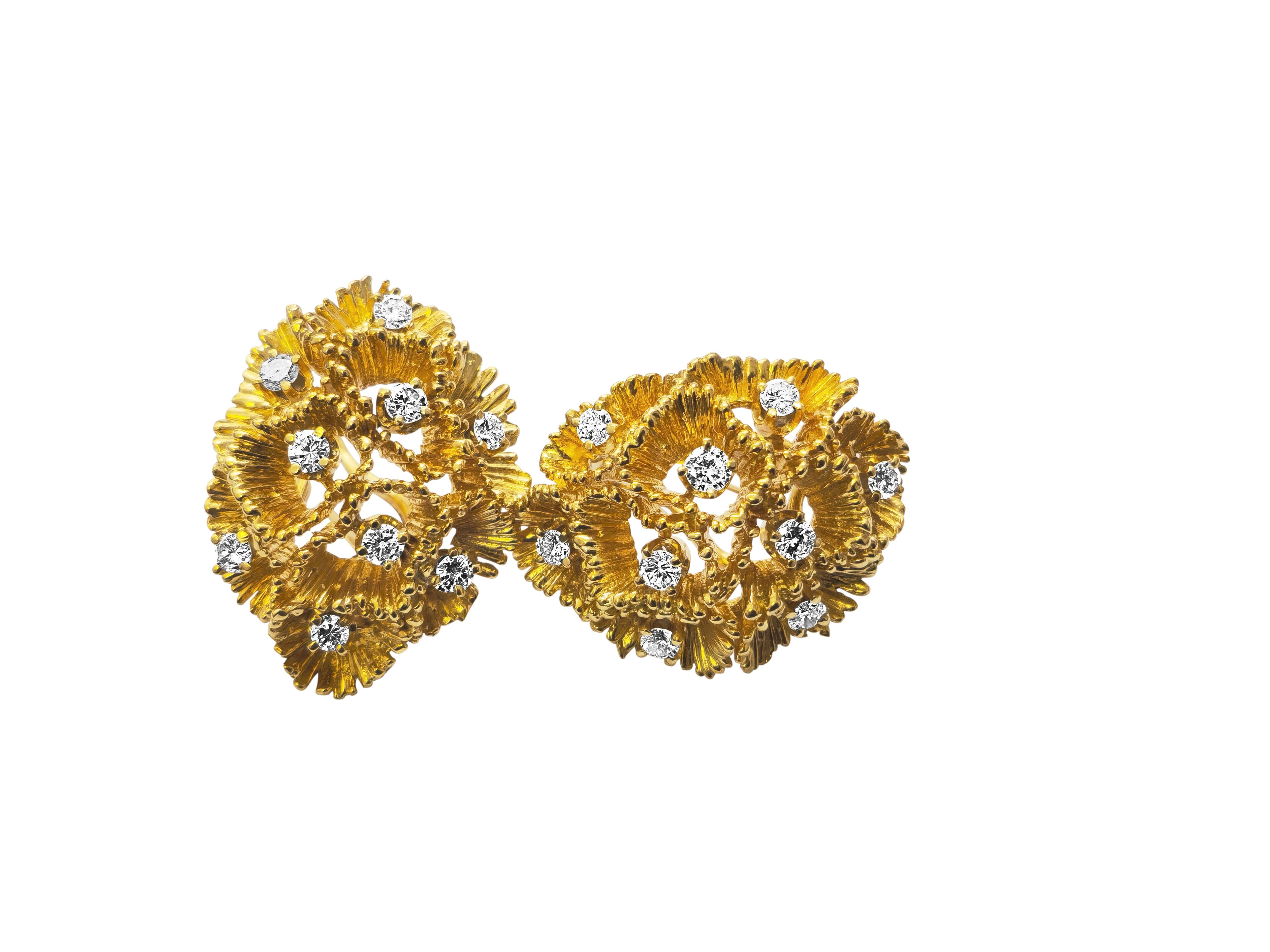 18k Gold Full Set: Ring, Earrings, Pendant/Pin For Sale 1
