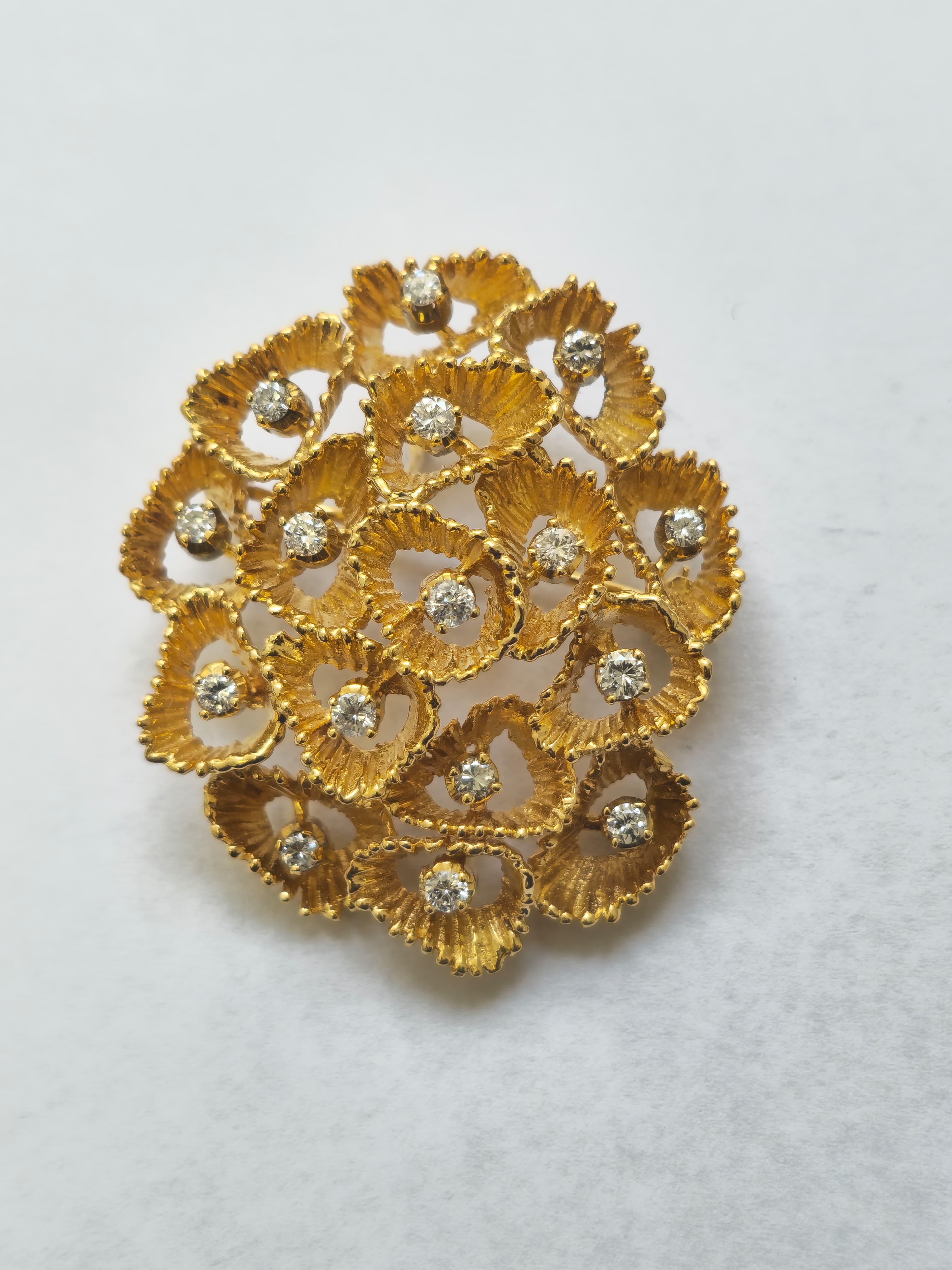 18k Gold Full Set: Ring, Earrings, Pendant/Pin For Sale 6