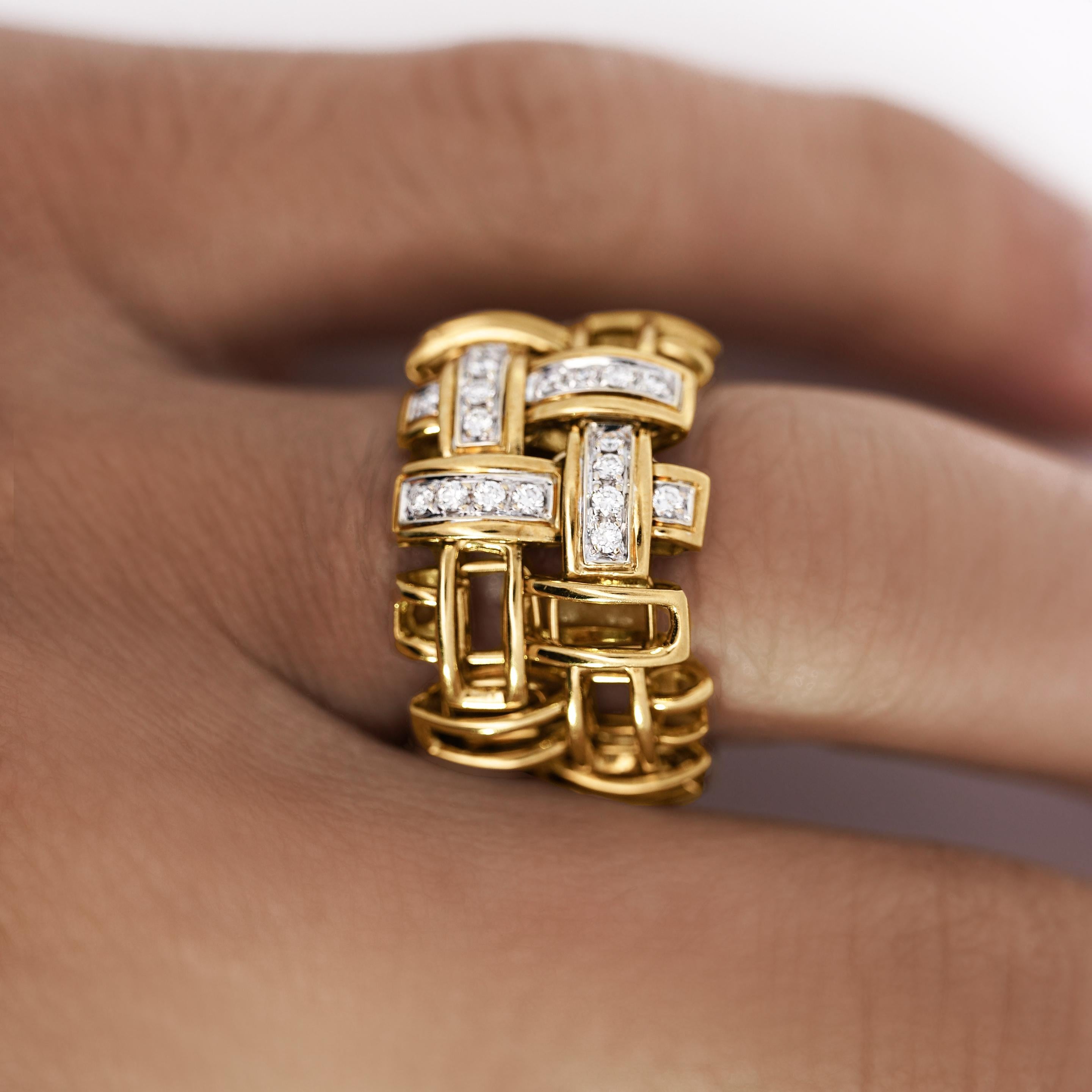 18K Gold Garavelli Signed Men's Italian Diamond Cage Link Ring For Sale 6