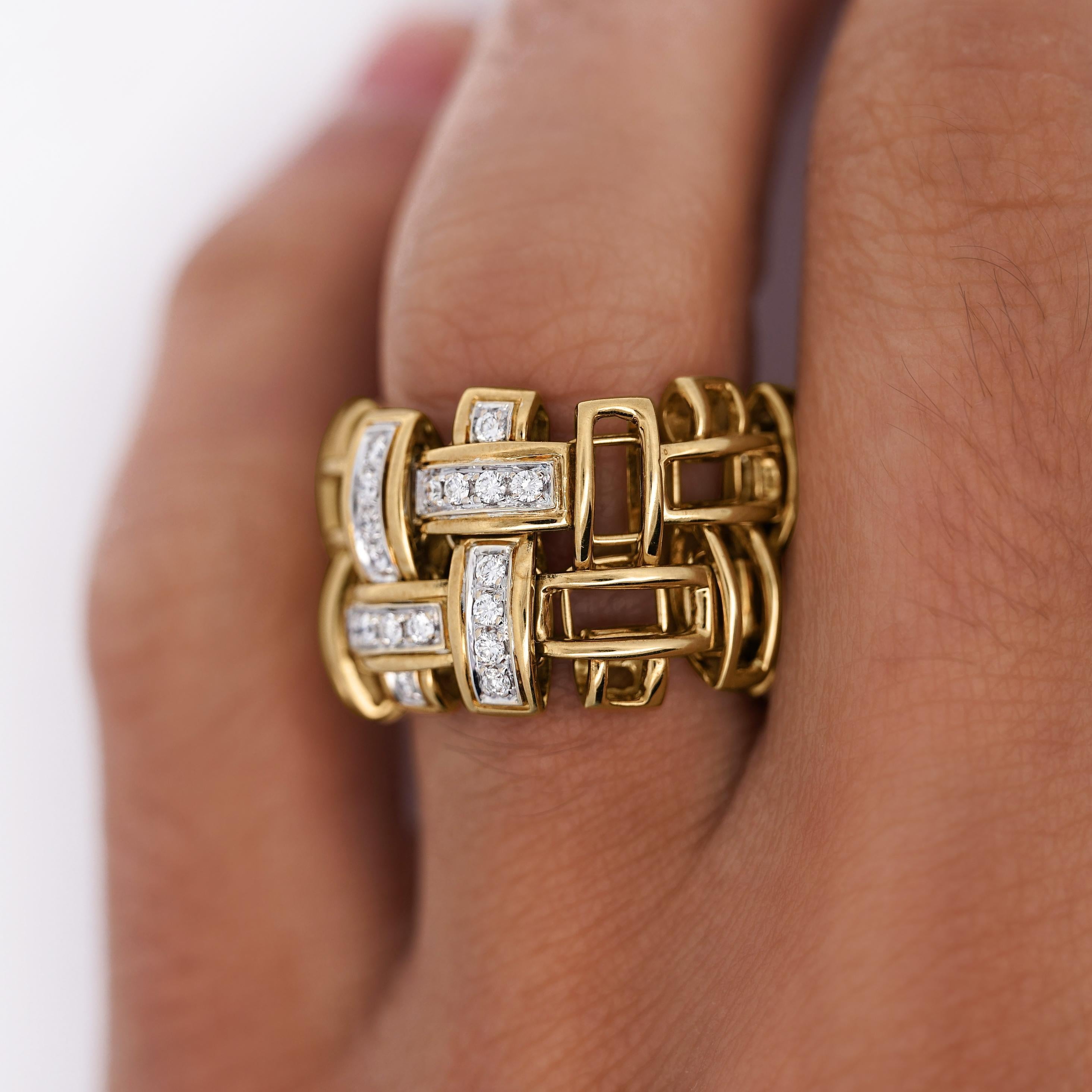 Round Cut 18K Gold Garavelli Signed Men's Italian Diamond Cage Link Ring For Sale