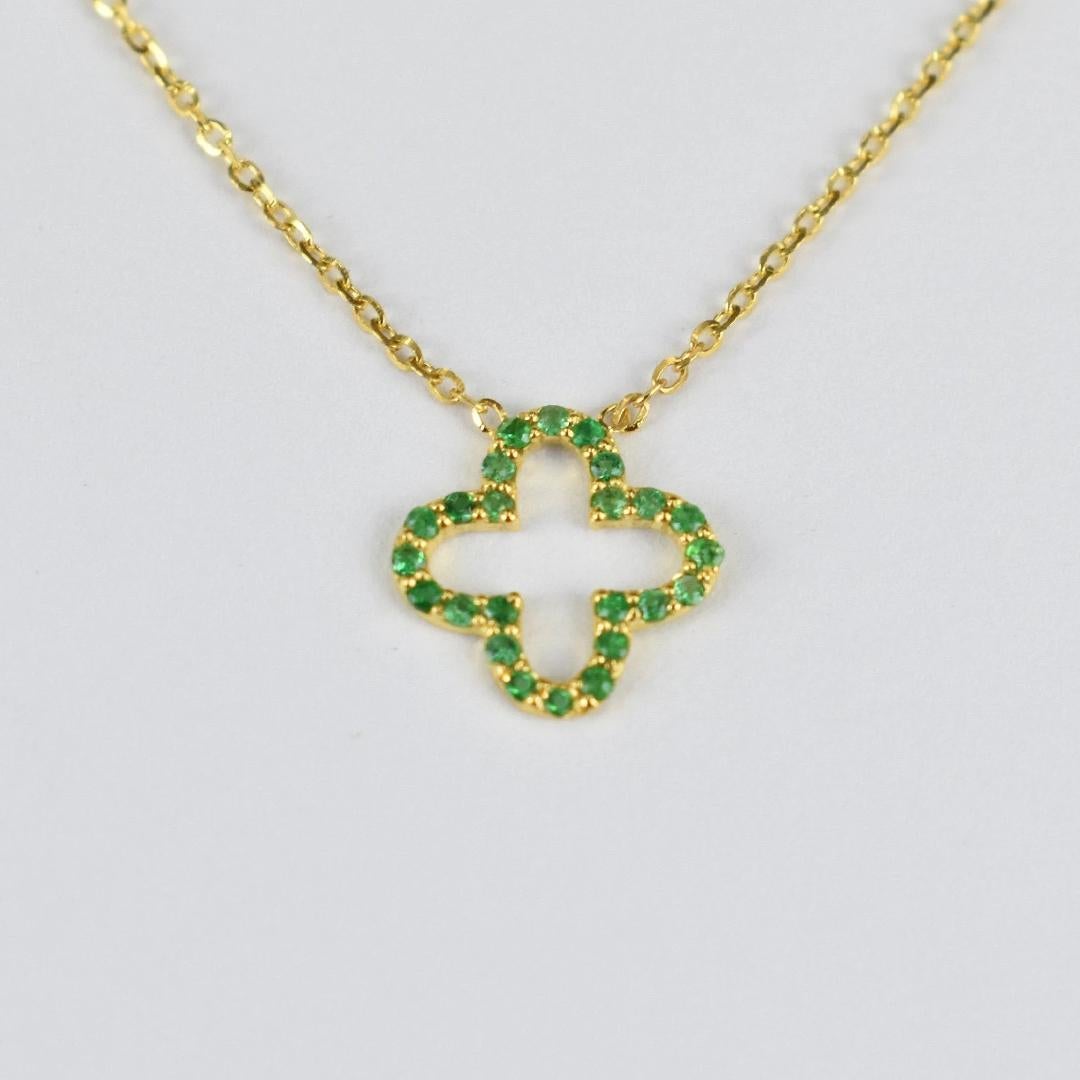 emerald clover pendant