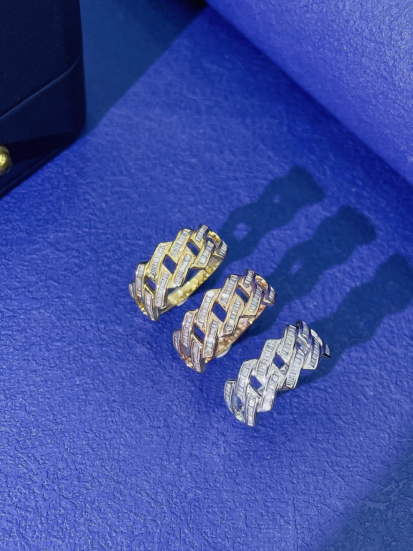 18K Gold Geometric Cuban Link Diamond Ring For Sale 1