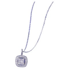 Geometrischer quadratischer Anhänger aus 18K Gold mit natürlichen Diamanten