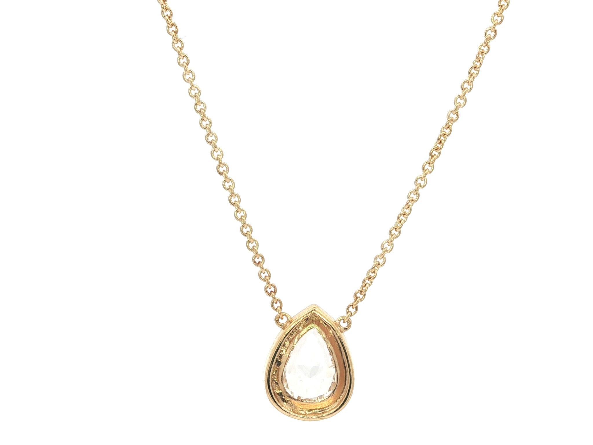 Collier pendentif en or 18k GIA 1.19ct Pear Bezel Diamond Solitaire Tear Drop en vente 1