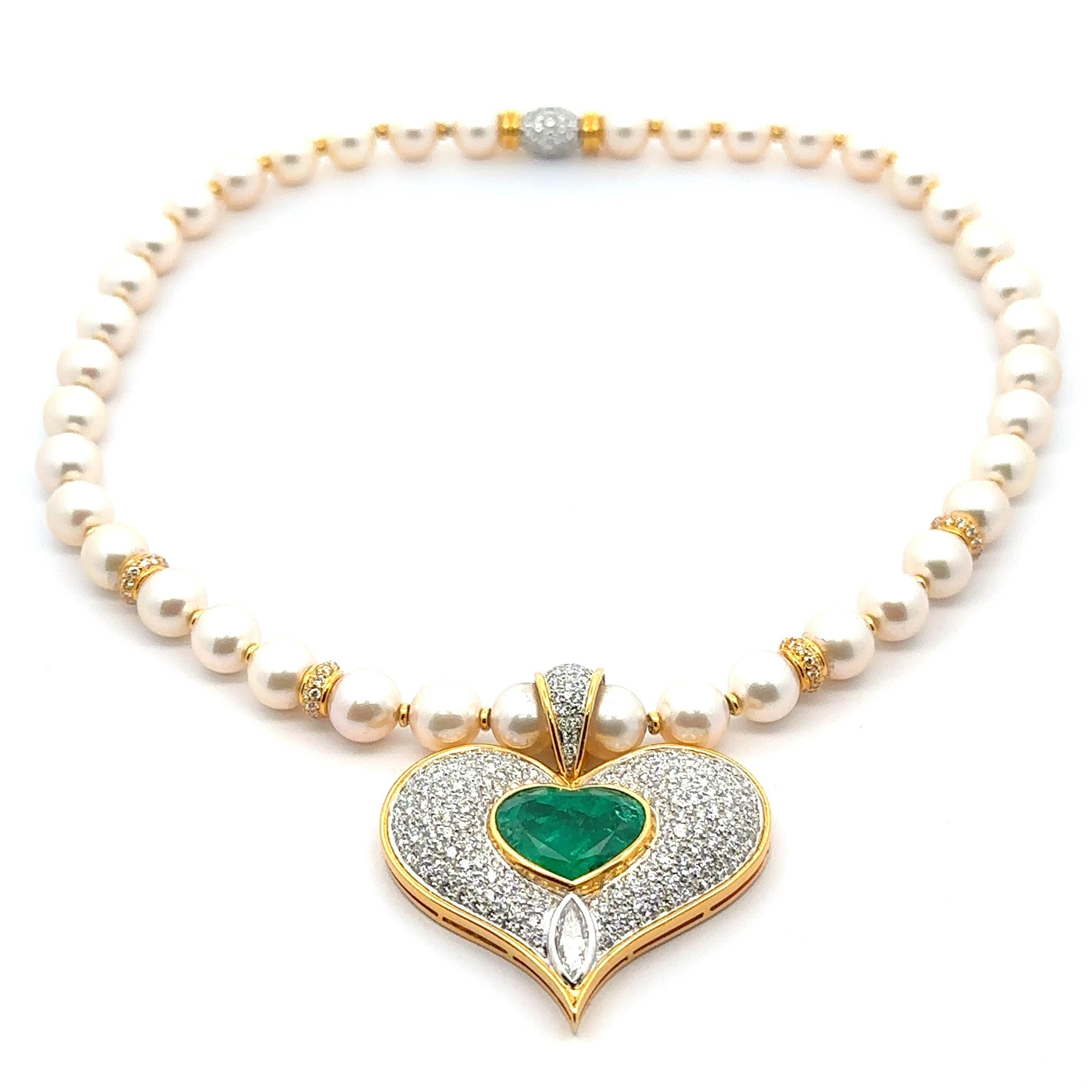 18 Karat Gold GIA 14,01 Karatw Smaragd Diamant Herzanhänger Anhänger Perlenkette im Angebot 1