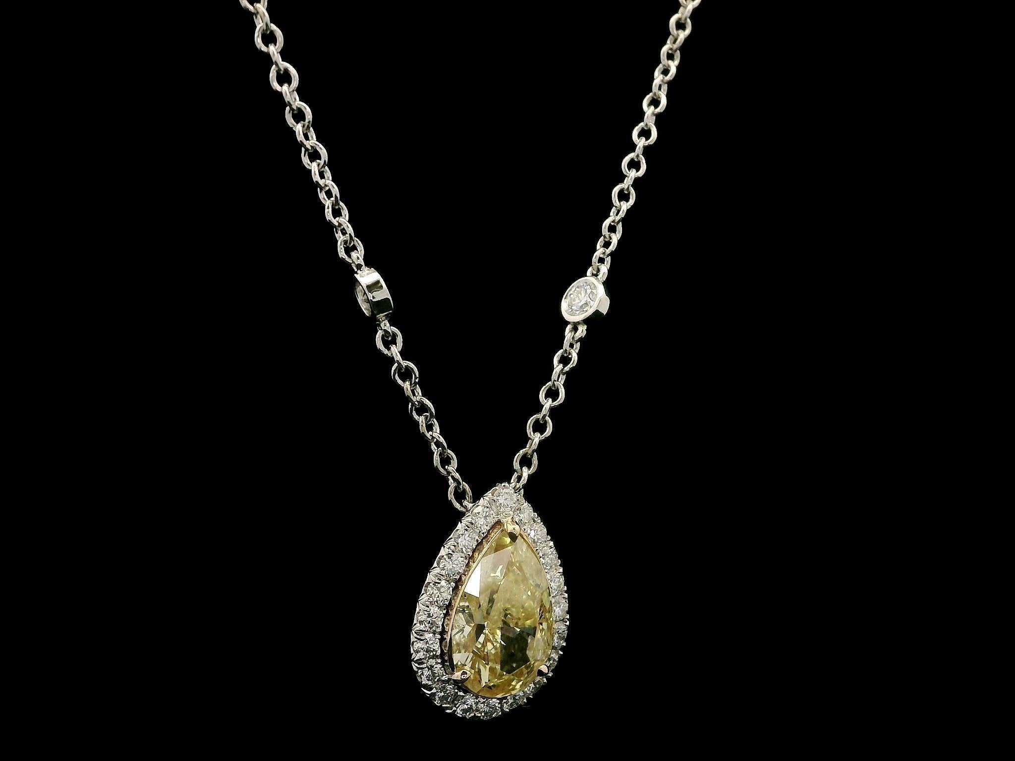 18k Gold GIA 2.70ctw Fancy Yellow Pear Diamond Tear Drop Pendant Necklace For Sale 2