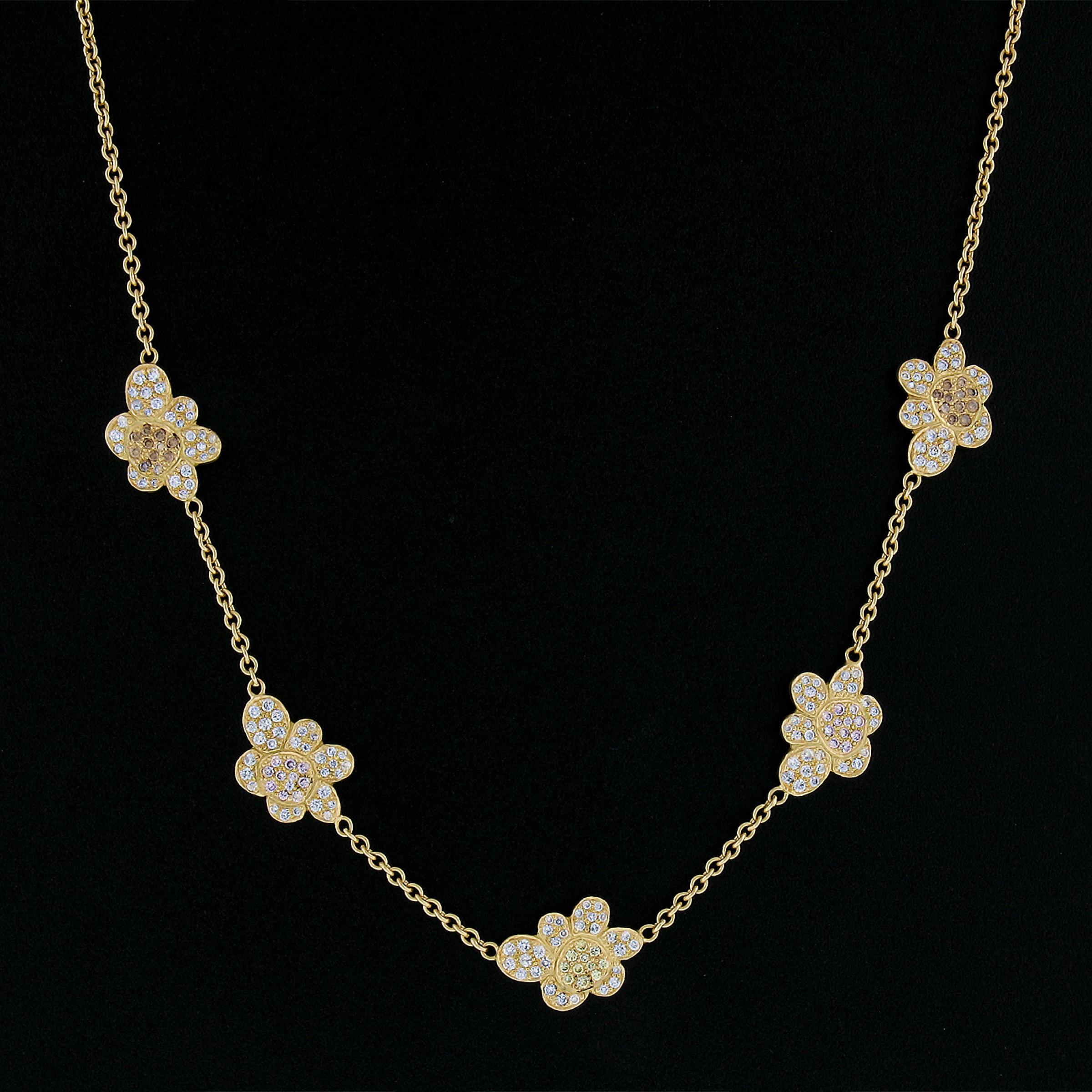 Collier en or 18k GIA 2ctw GIA Colored Pink Yellow Diamond Flower Station Necklace Chain en vente 1