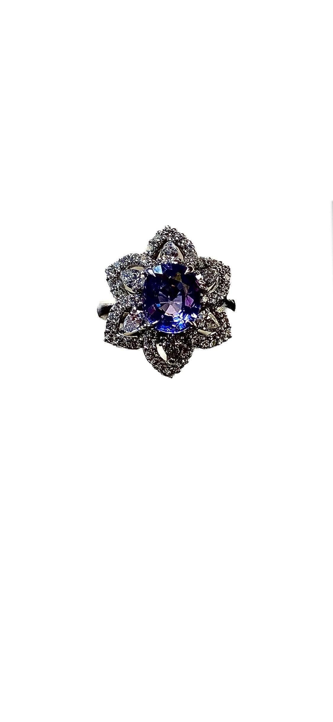 18K Gold GIA Certified 2.14 Carat Color Change Garnet Diamond Engagement Ring For Sale 3