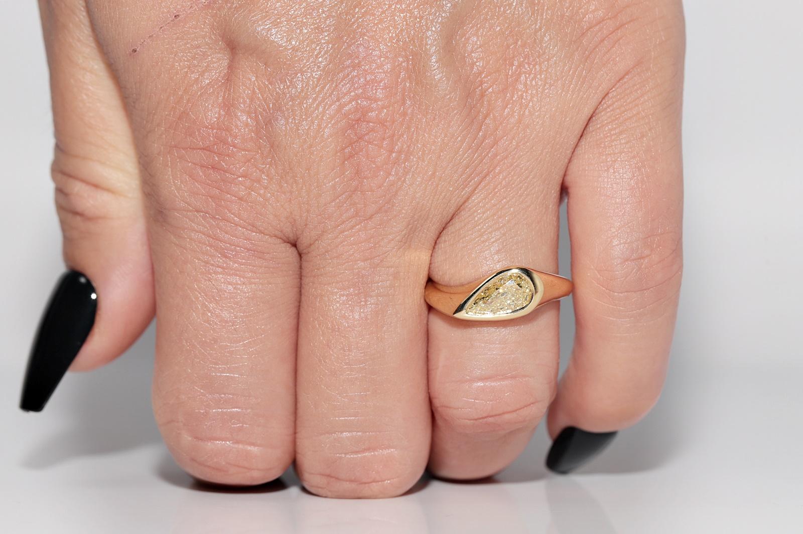 18k Gold GIA Certified Natural Fancy Light Color Pear Cut Diamond Solitaire Ring im Angebot 11