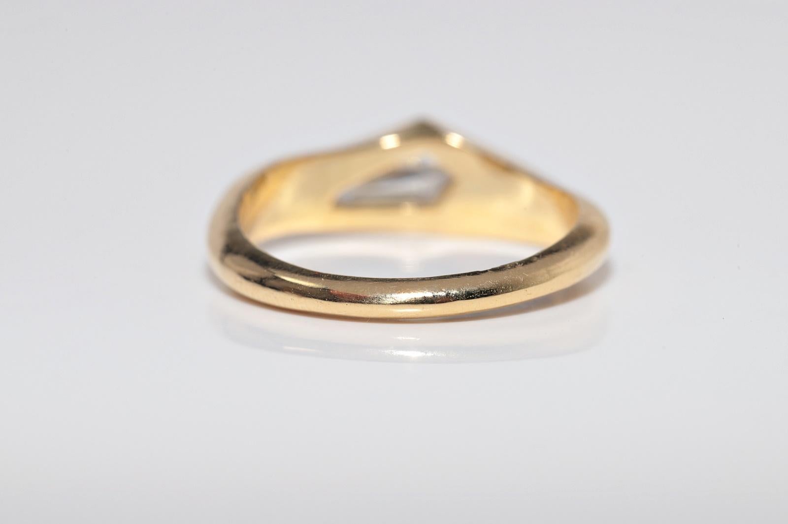 De las mujeres Anillo solitario de oro de 18 quilates con diamante de talla escalonada natural modificado con certificado GIA en venta