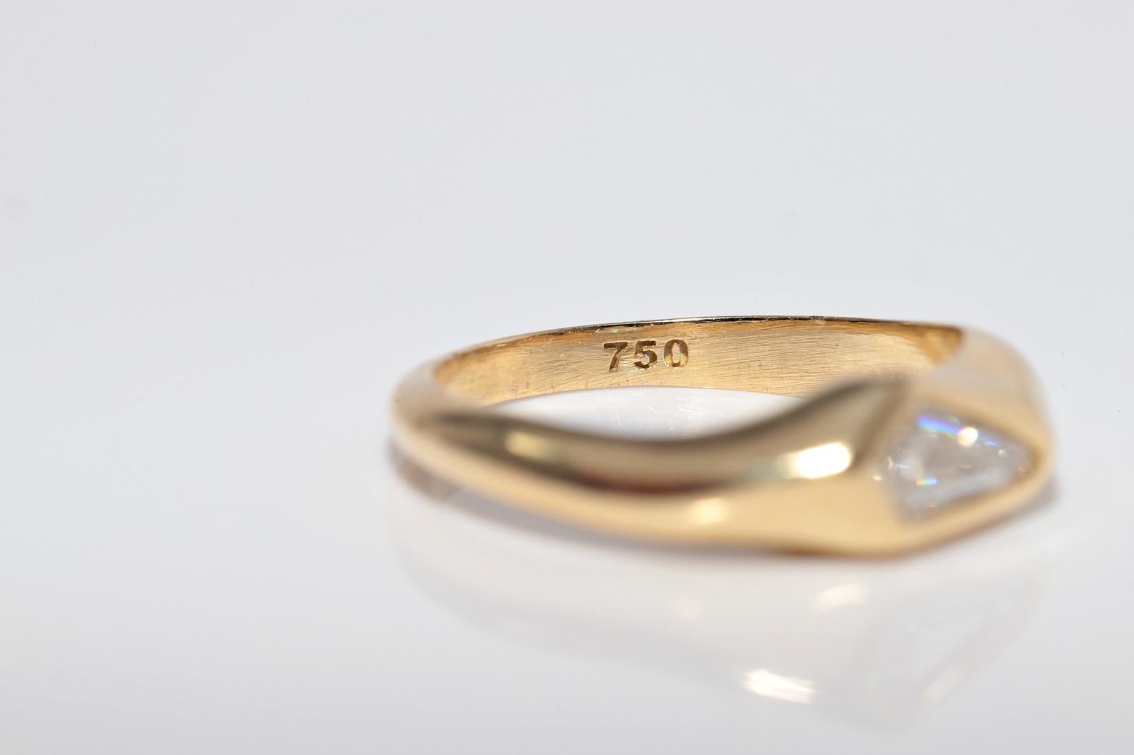 Anillo solitario de oro de 18 quilates con diamante de talla escalonada natural modificado con certificado GIA en venta 1