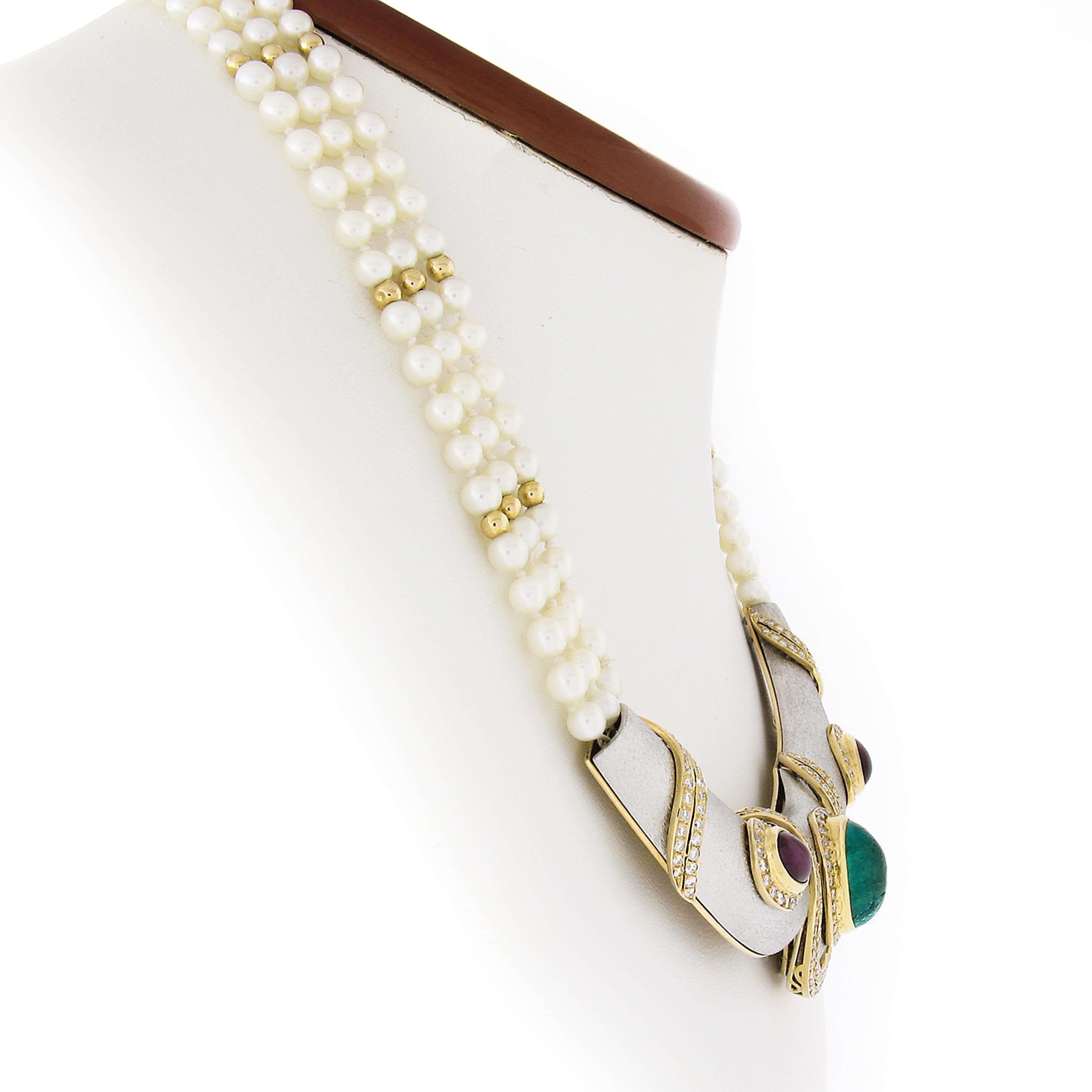 18 Karat Gold GIA kolumbianischer Smaragd & Rubin Diamant Dreireihige Perlen-Halskette (Ovalschliff) im Angebot
