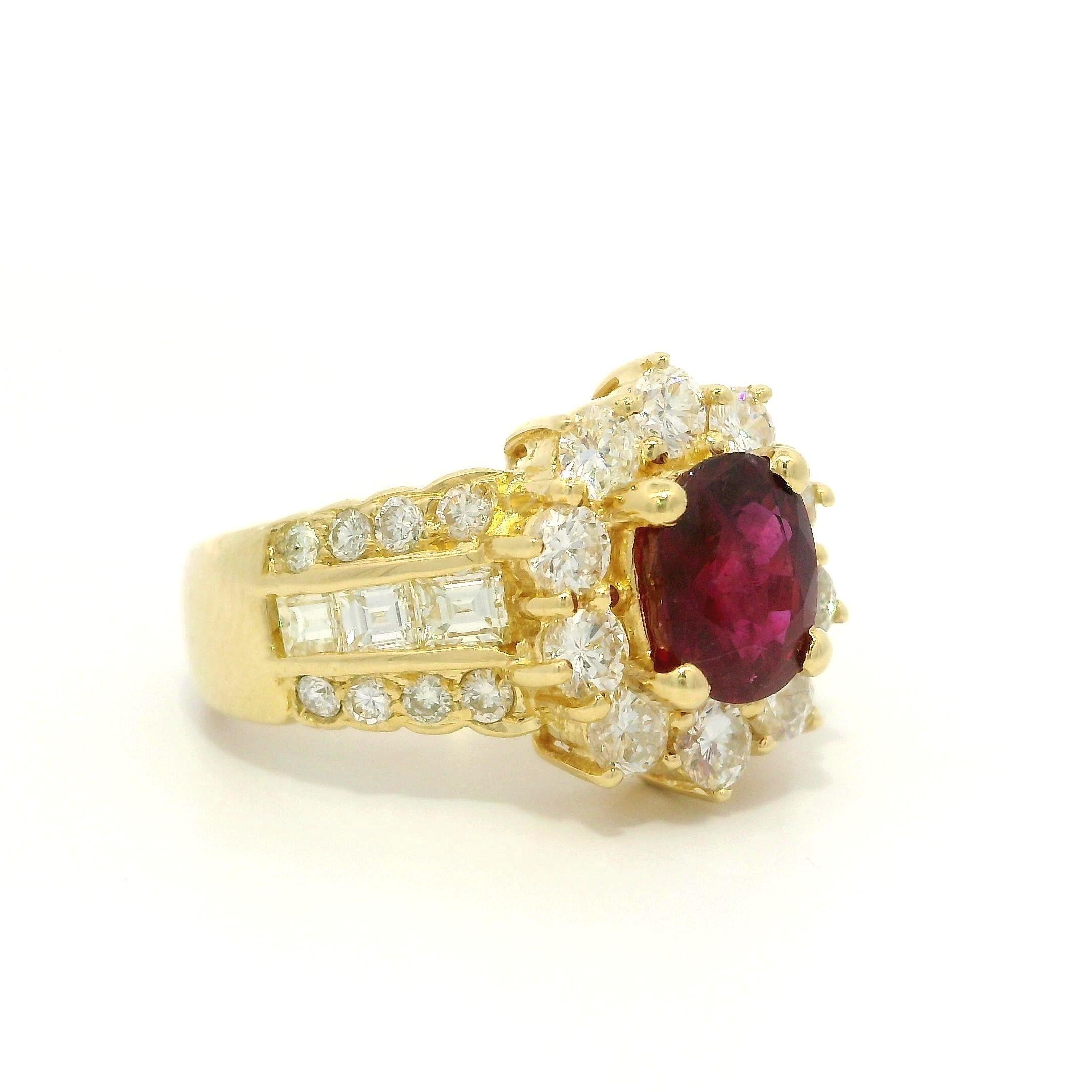 Anello da cocktail floreale con rubino ovale e diamanti in oro 18k GIA di alta qualità da 2,81ctw in vendita 12