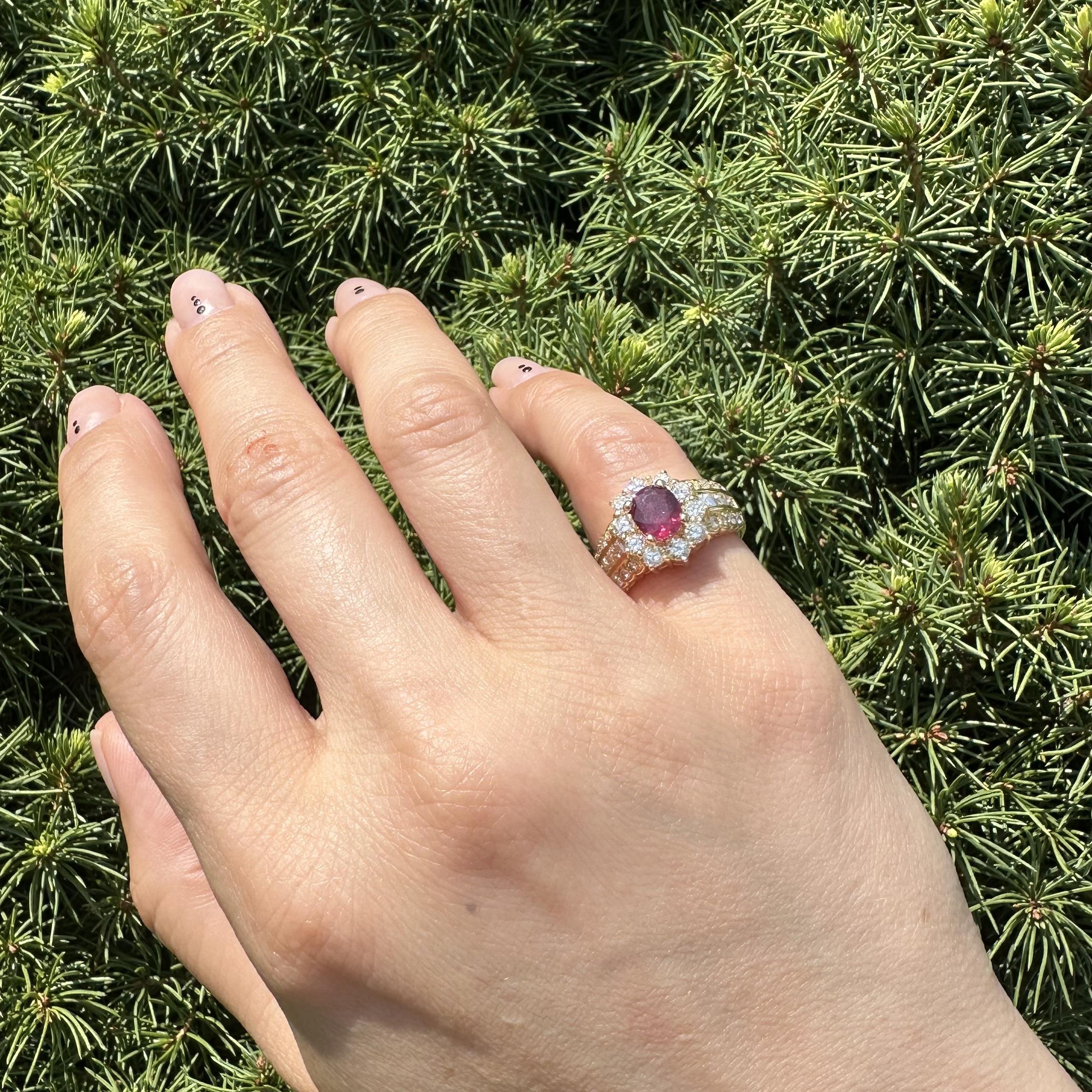 Anello da cocktail floreale con rubino ovale e diamanti in oro 18k GIA di alta qualità da 2,81ctw in vendita 4