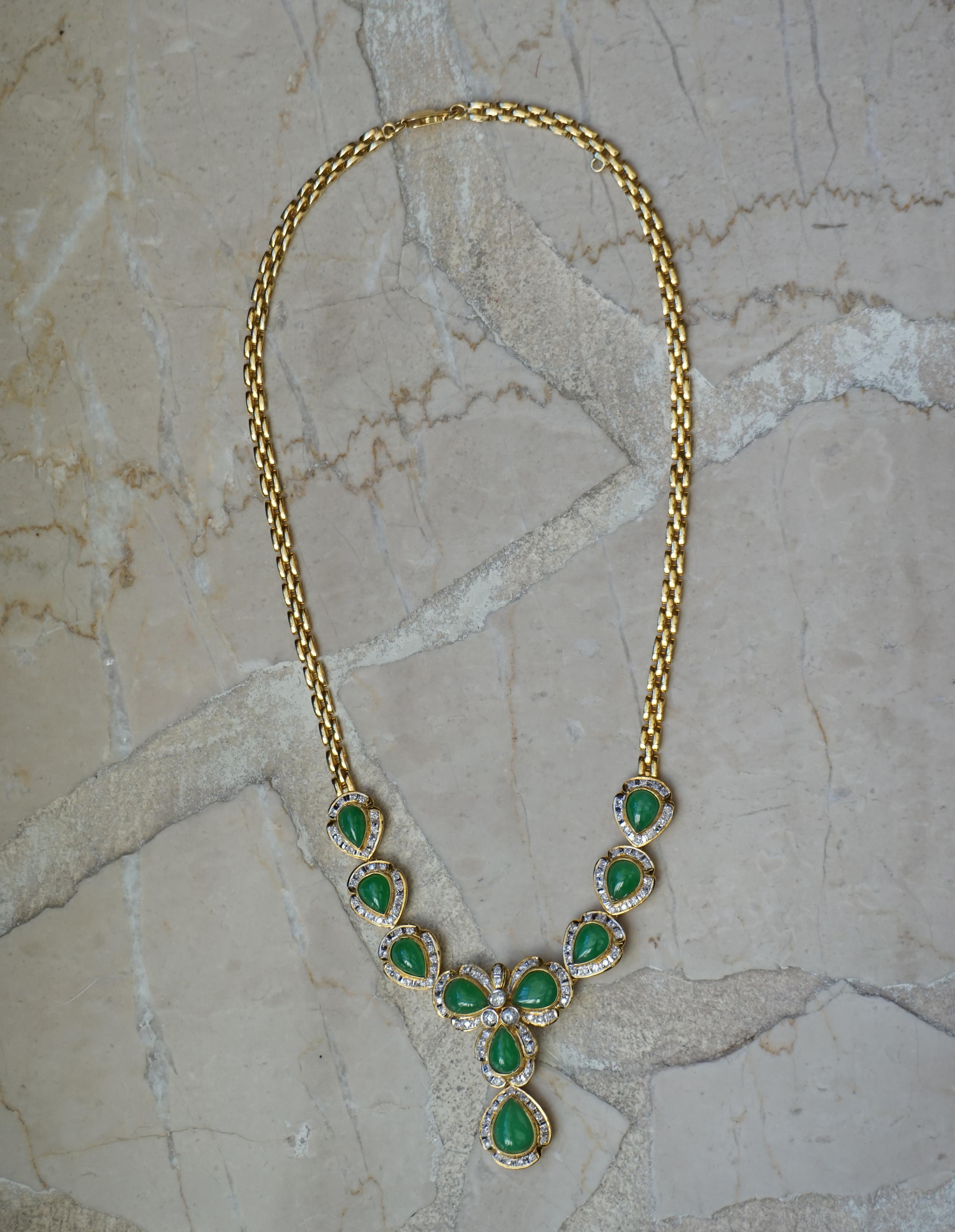 Women's 18K Gold GIA Jadeite 'Grade A' Jade Necklace For Sale