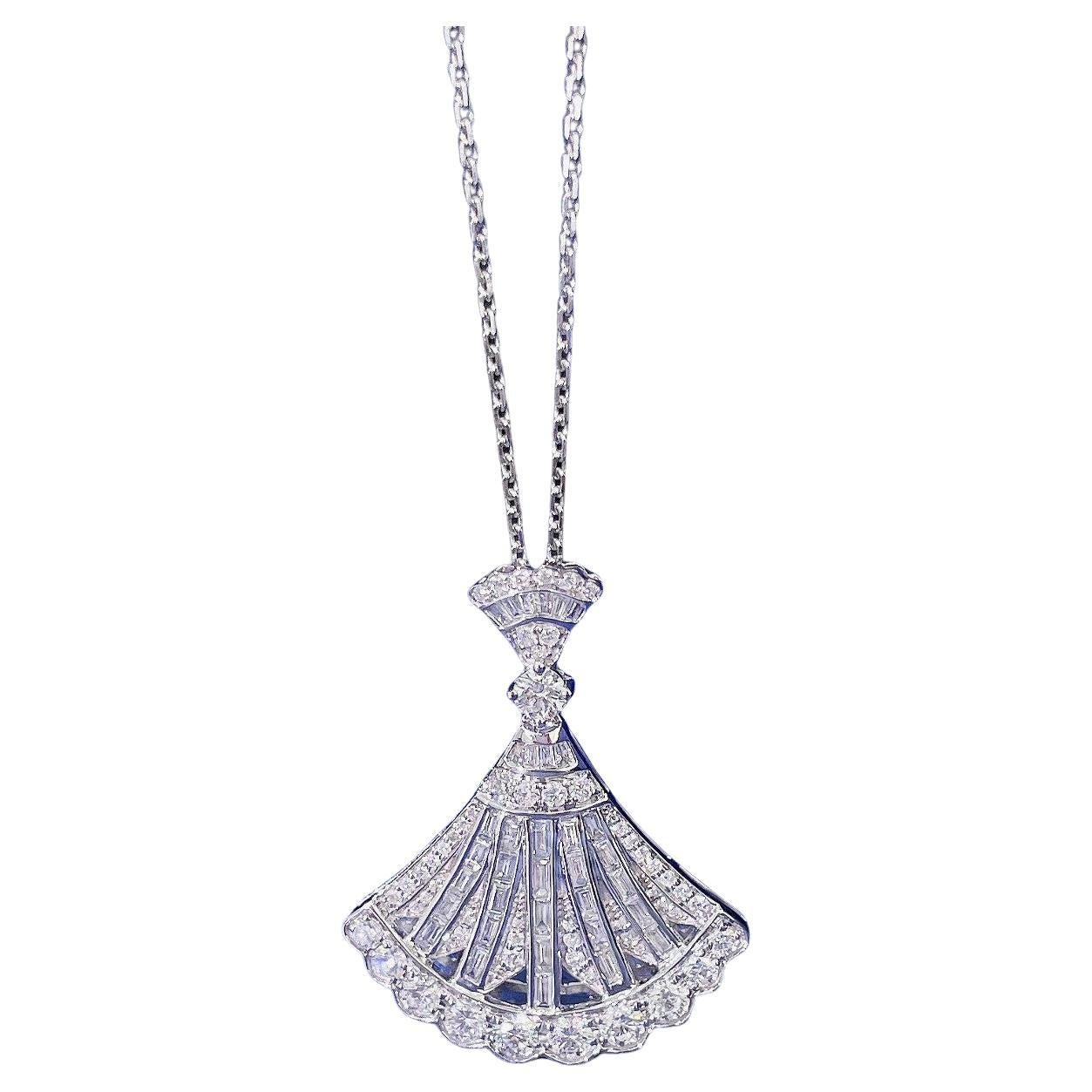 18K Gold Glamorous Fan Pendant Necklace with Natural Diamonds For Sale