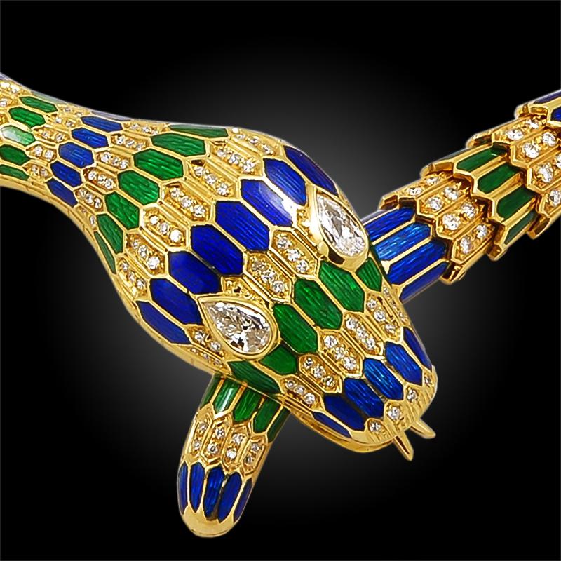 18 Karat Gold Green/Blue Enamel Diamond Snake Necklace, Earrings In Good Condition For Sale In New York, NY
