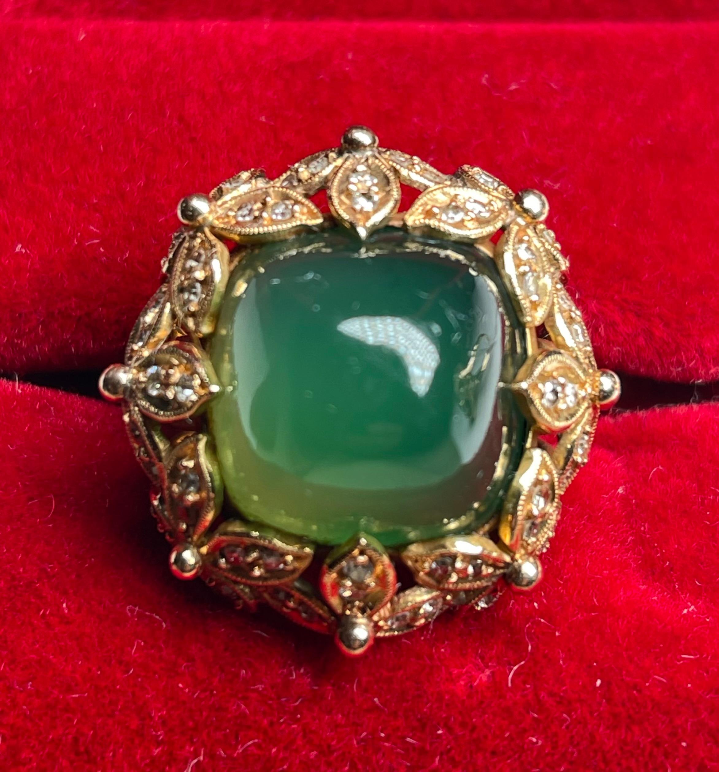 18K Gold Green Crystal And Diamond Dome Ring For Sale 4