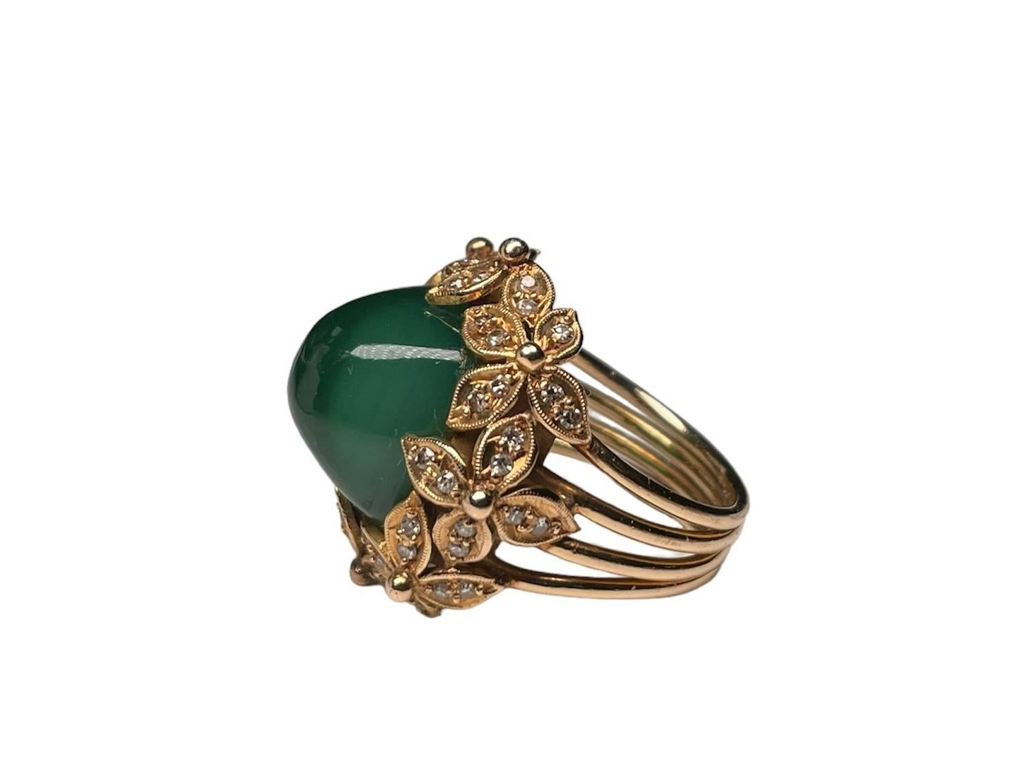 Women's or Men's 18K Gold Green Crystal And Diamond Dome Ring For Sale