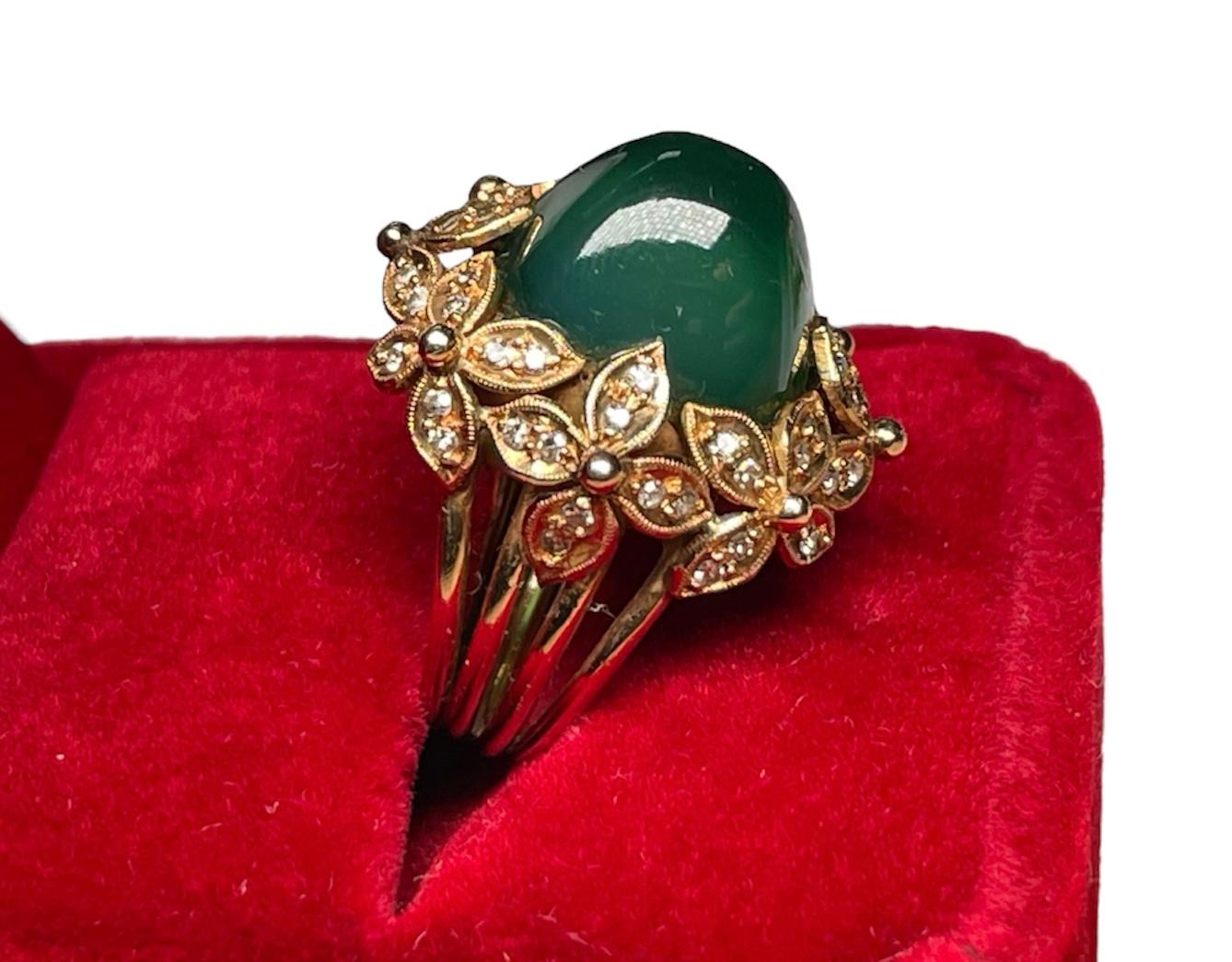 18K Gold Green Crystal And Diamond Dome Ring For Sale 2
