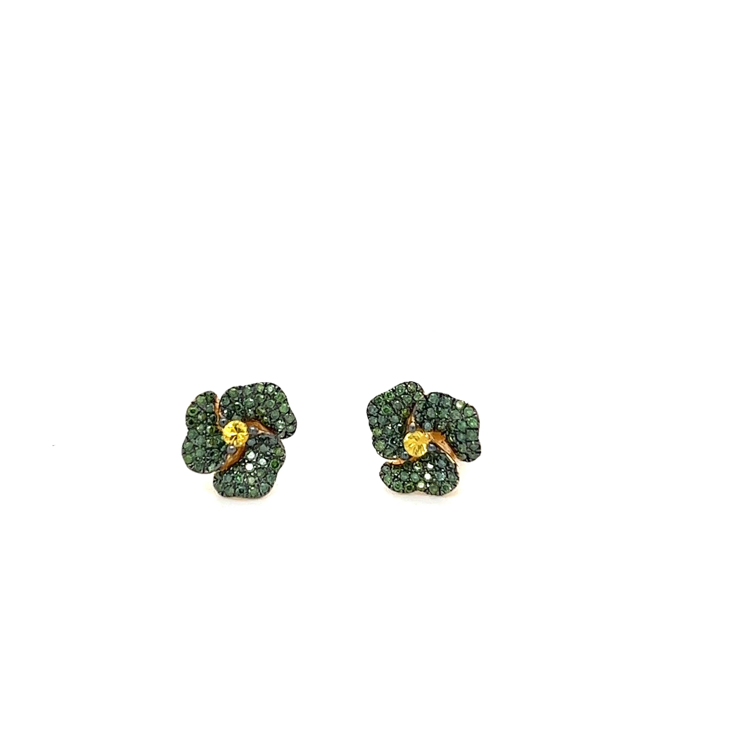 18K Gold Green Diamond & Yellow Sapphire Flower Earrings In New Condition In Hong Kong, HK