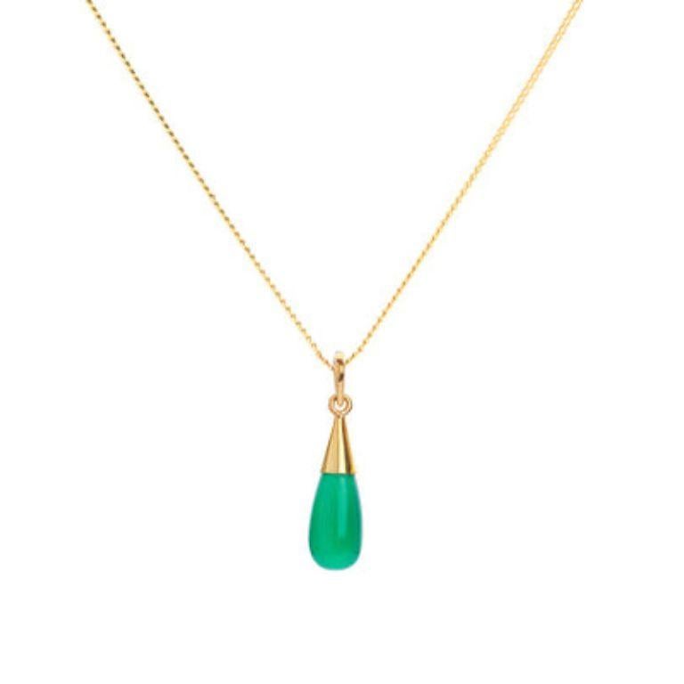Le collier et les boucles d'oreilles en or 18 carats avec pendentif gouttelettes du chakra du cœur en onyx vert sont de magnifiques colliers et boucles d'oreilles faciles à porter tous les jours, de la Collection Chakra Gemstone d'Elizabeth Raine.