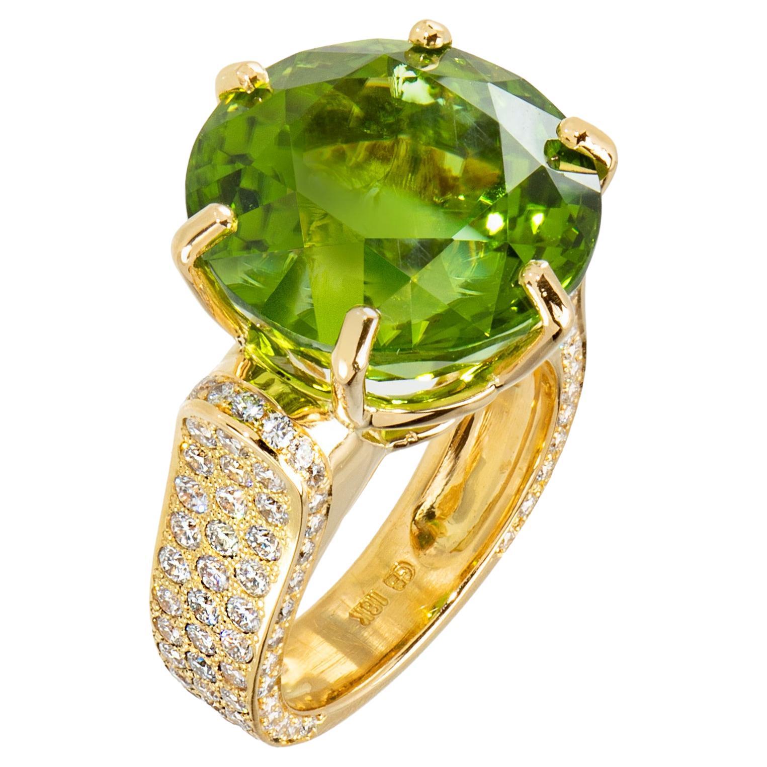 18k Gold Green Peridot and Diamond Ring, by Gloria Bass For Sale