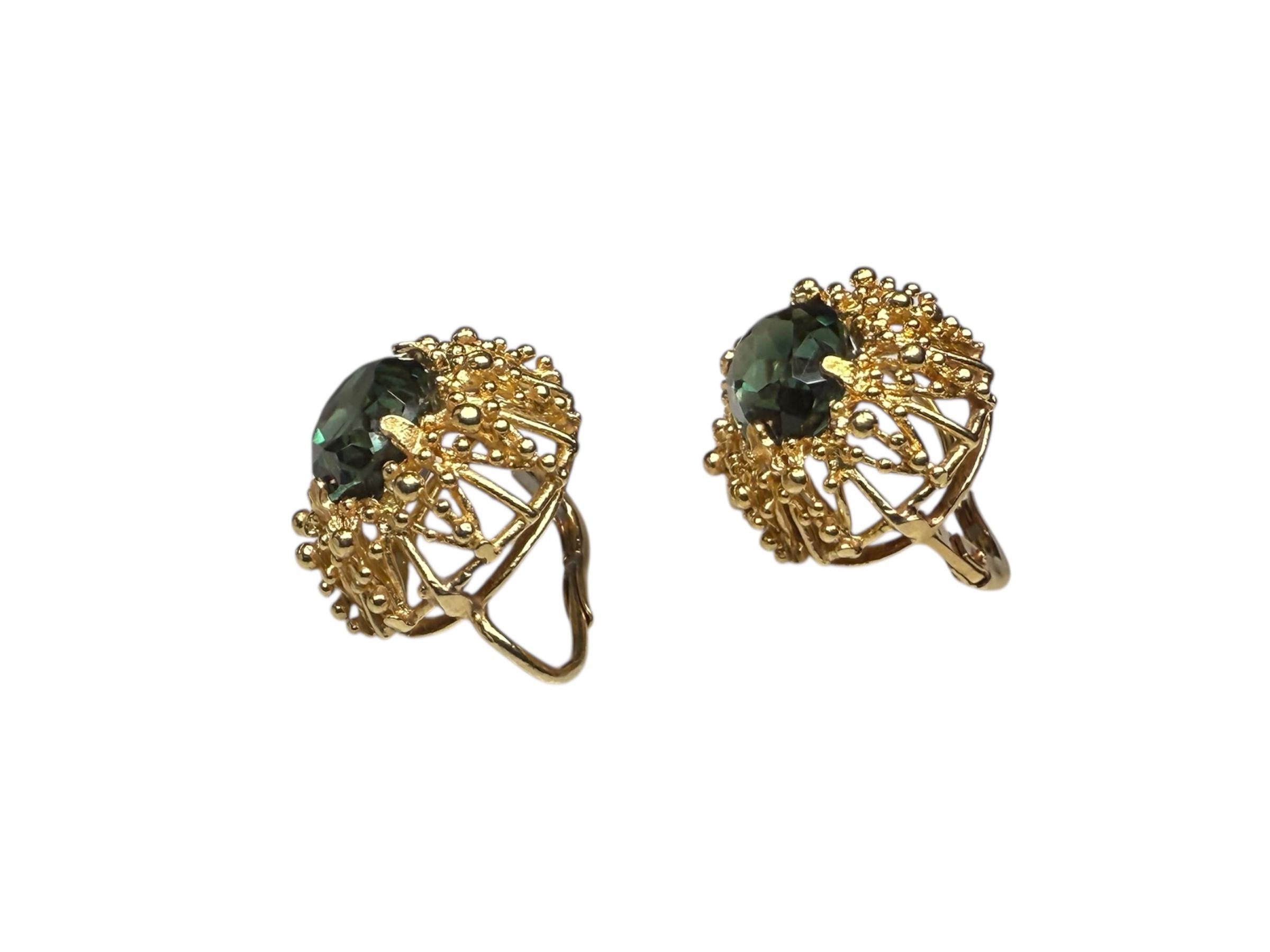 Coppia di orecchini in oro 18K con topazio verde in vendita 2