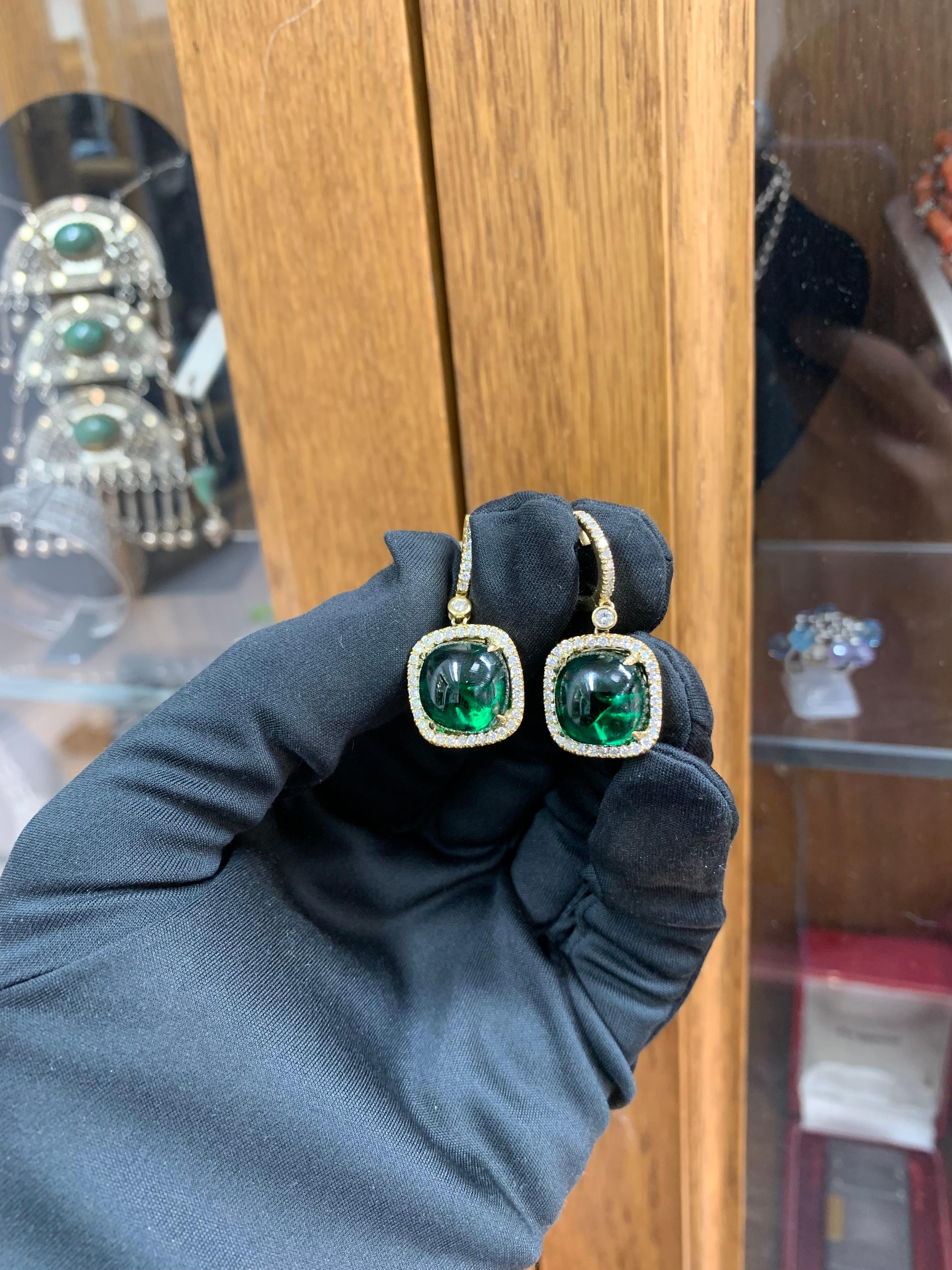 Boucles d'oreilles en or 18k avec tourmaline verte et diamant Unisexe en vente