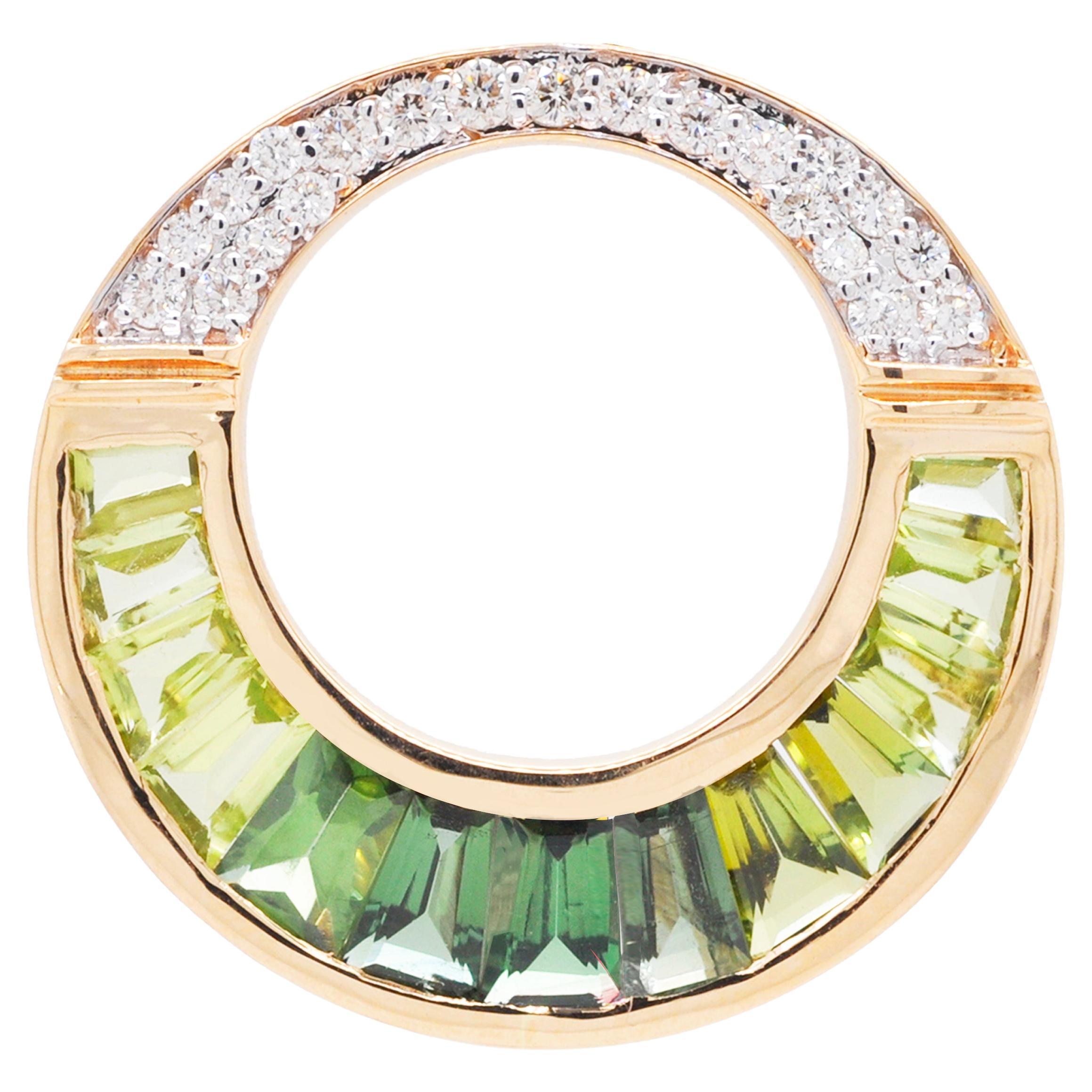 Pendentif de style Art déco en or 18 carats avec tourmaline verte, péridots et diamants taille baguette