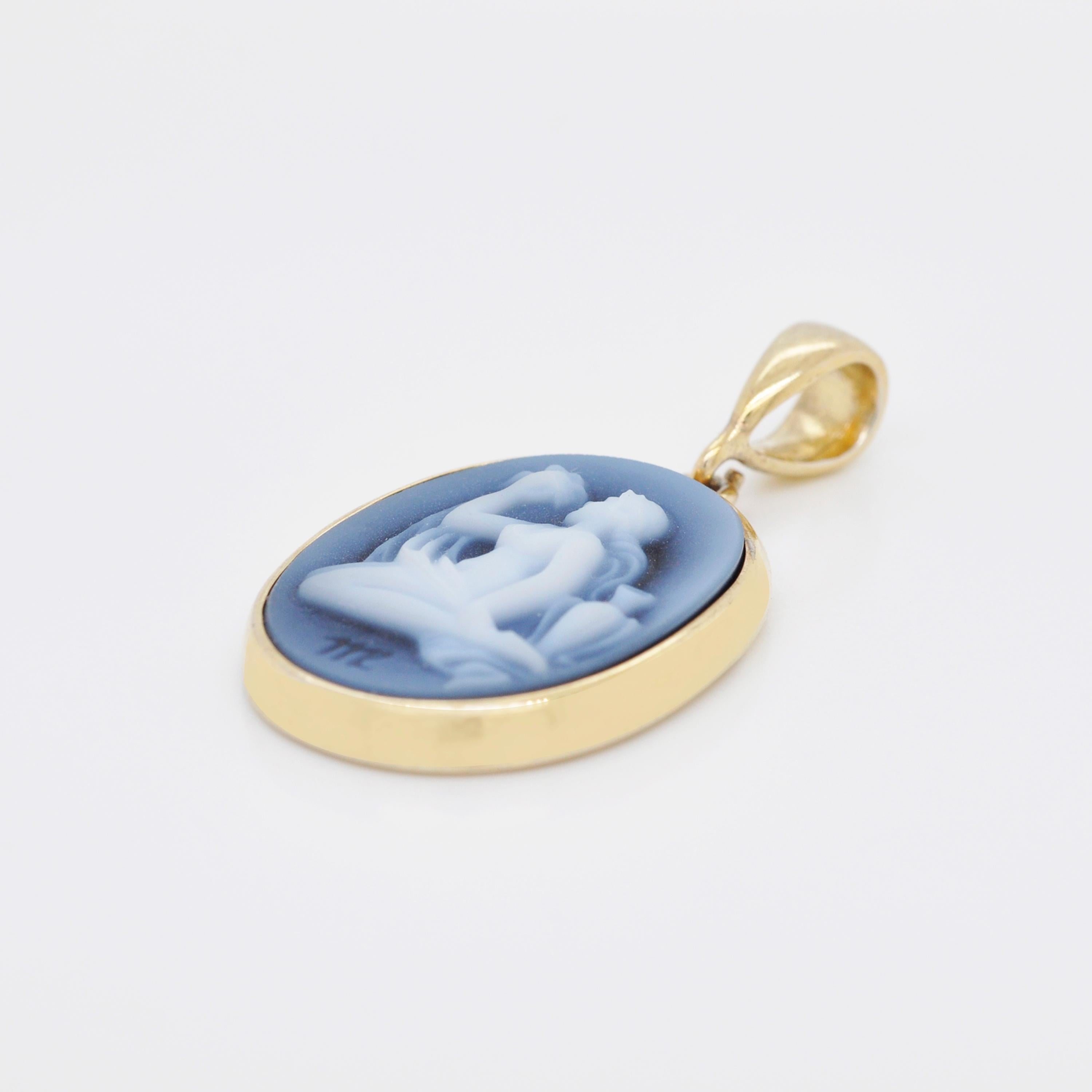 18K Gold Hand-Carved Virgo Zodiac Achat Kamee Anhänger Halskette (Ovalschliff) im Angebot