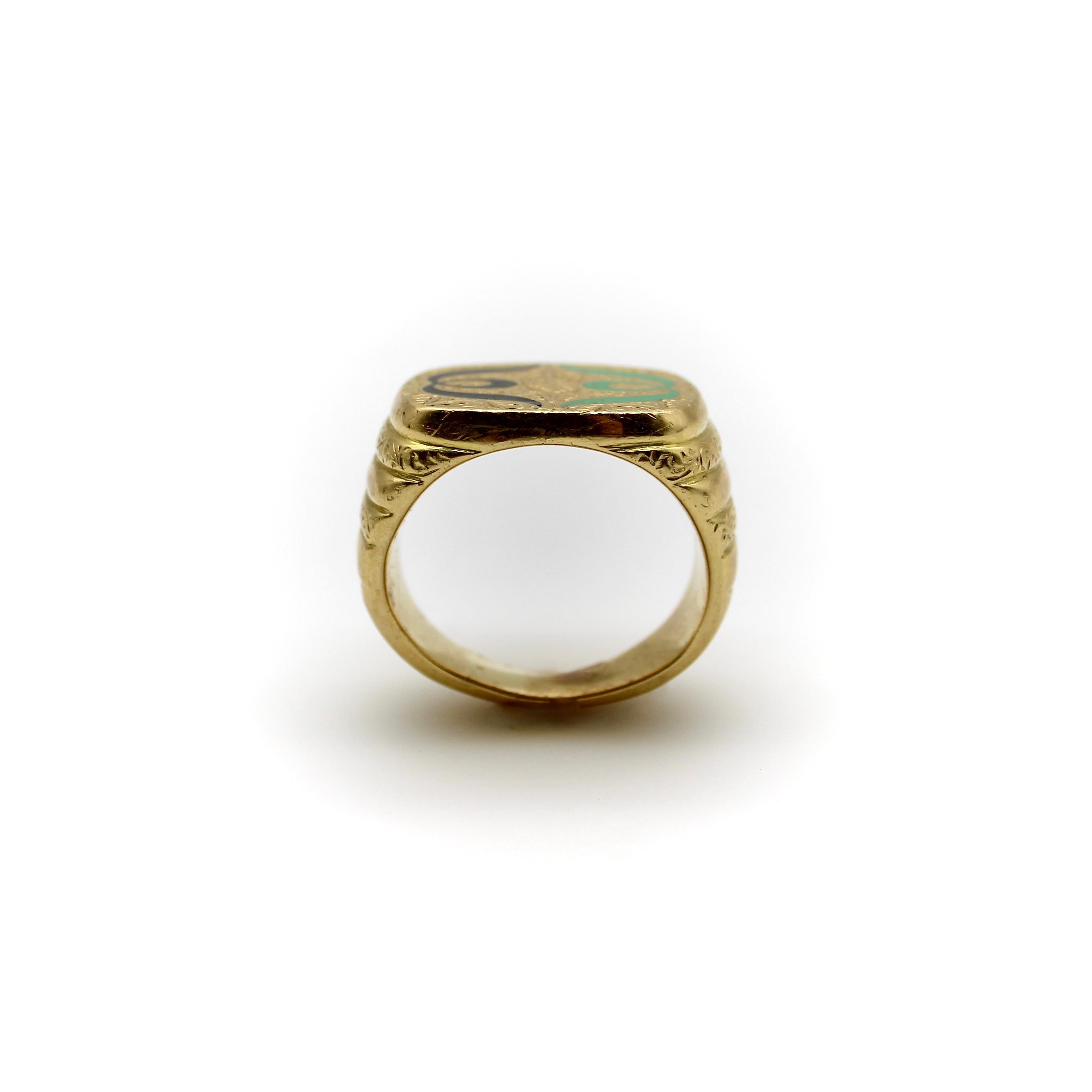 18K Gold Hand-Engraved Enamel Signet Ring with Symmetrical Design For Sale 4
