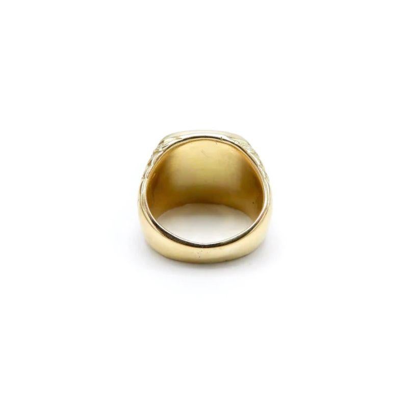 Edwardian 18K Gold Hand-Engraved Enamel Signet Ring with Symmetrical Design For Sale