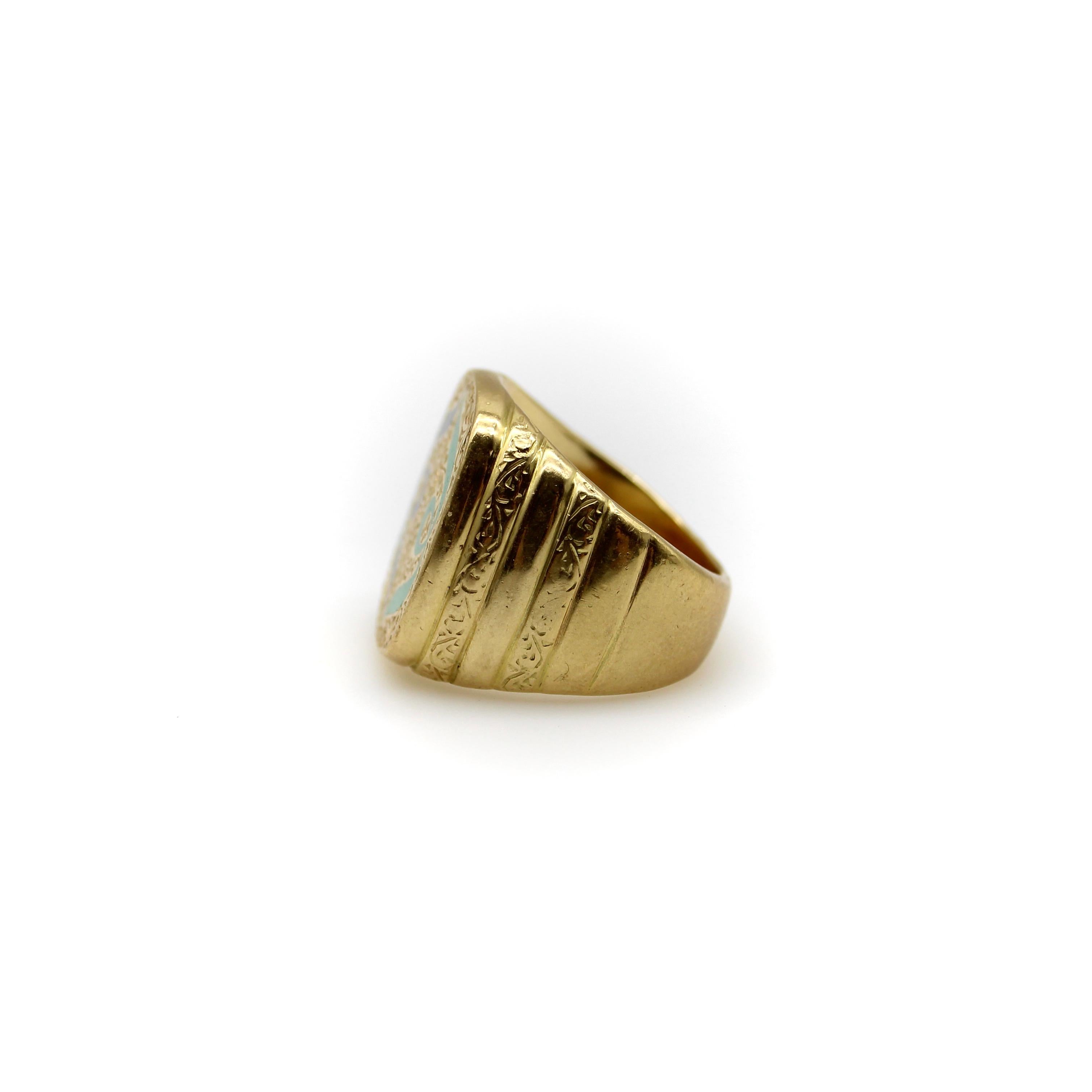 18K Gold Hand-Engraved Enamel Signet Ring with Symmetrical Design For Sale 2