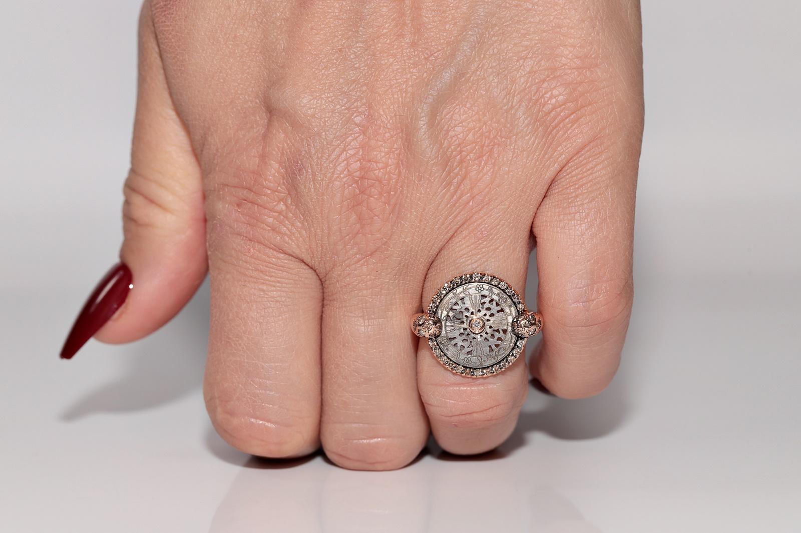 Oro de 18 quilates Hecho a Mano Parte Principal Plata Diamante Natural  Anillo estilo redondo Moderno en venta