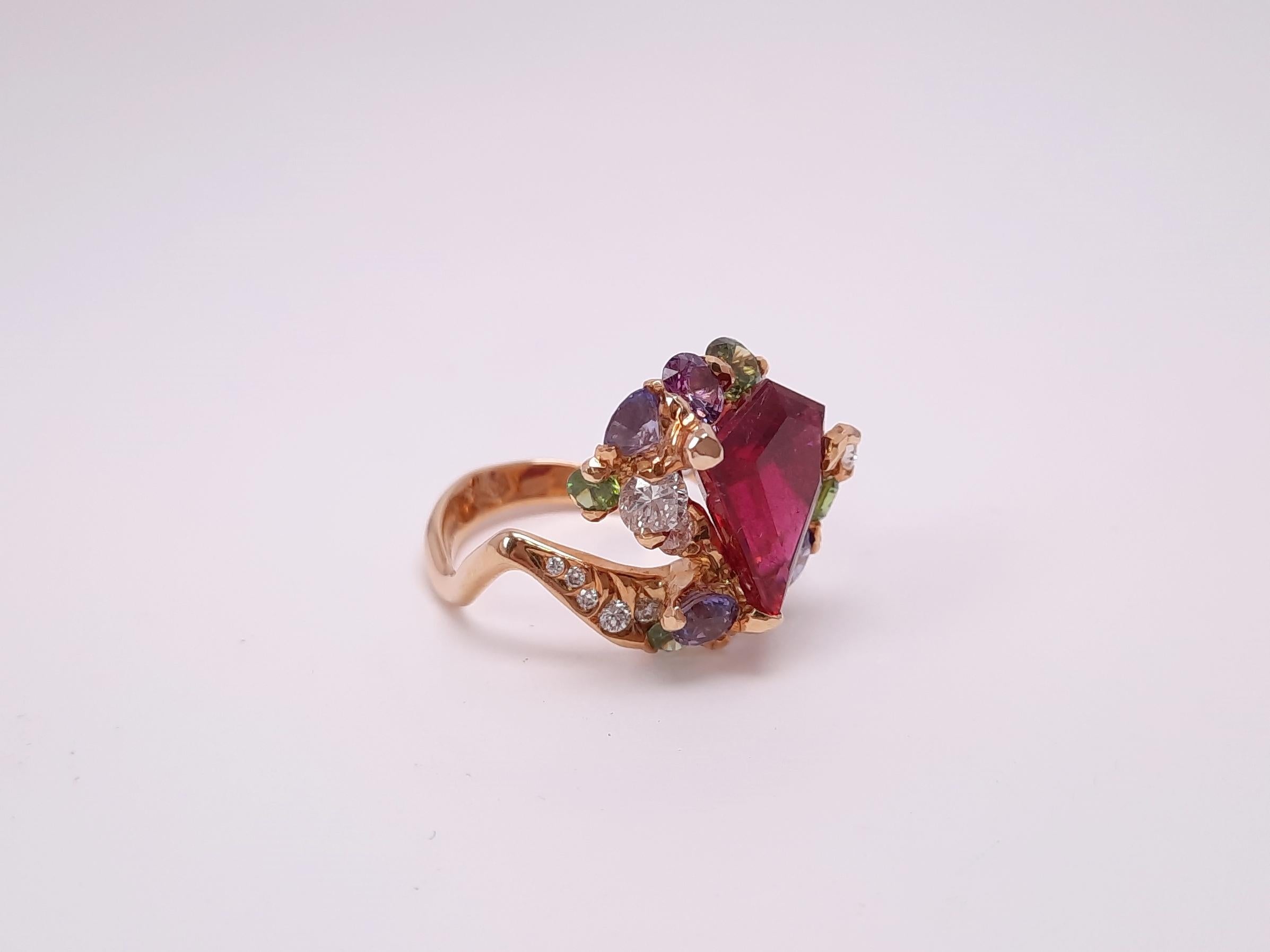 18K Gold Handmade Rubellite Diamond Sapphire Demantoid Ring In Excellent Condition For Sale In Hong Kong, HK