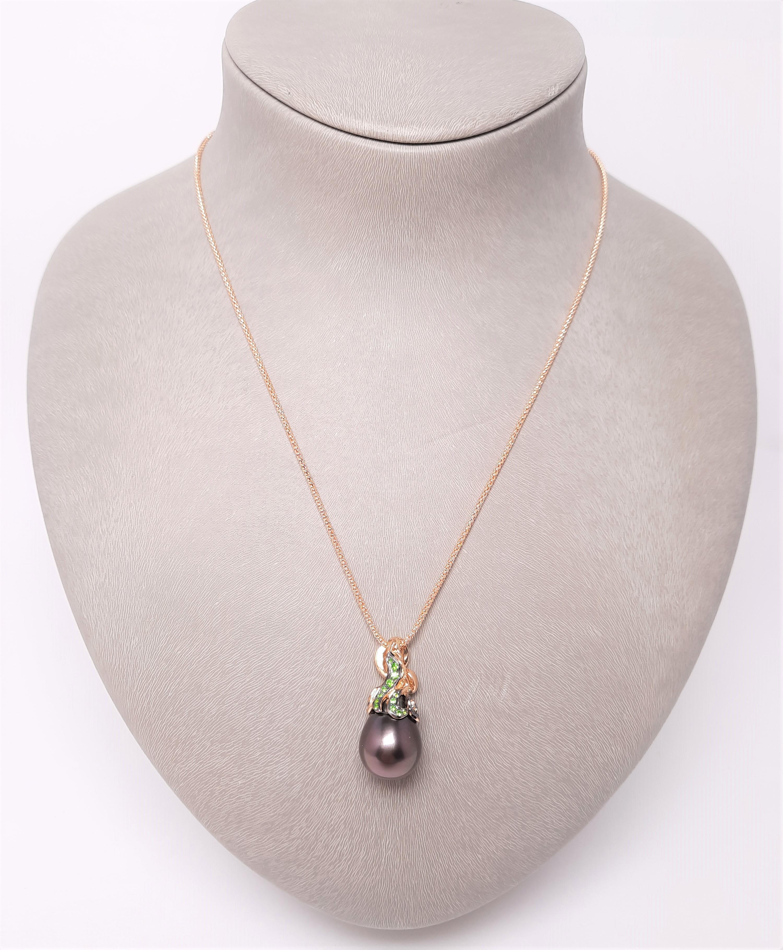 Women's 18K Gold Handmade Tahiti Pearl Sapphire Demantoid Pendant with a Gift Chain For Sale