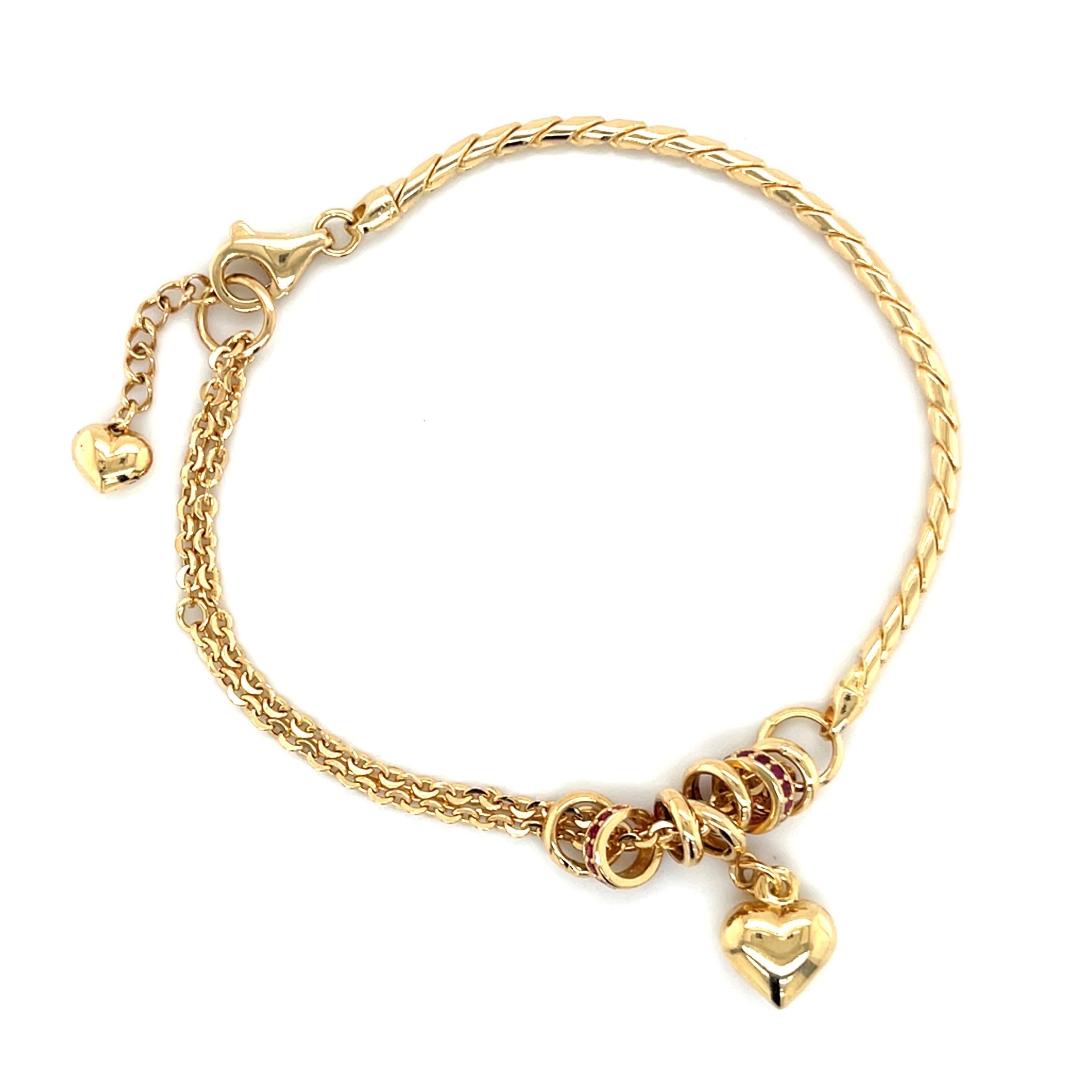 Bracciale a due maglie con charm a cuore in oro 18 carati e accenti di rubino in vendita 4