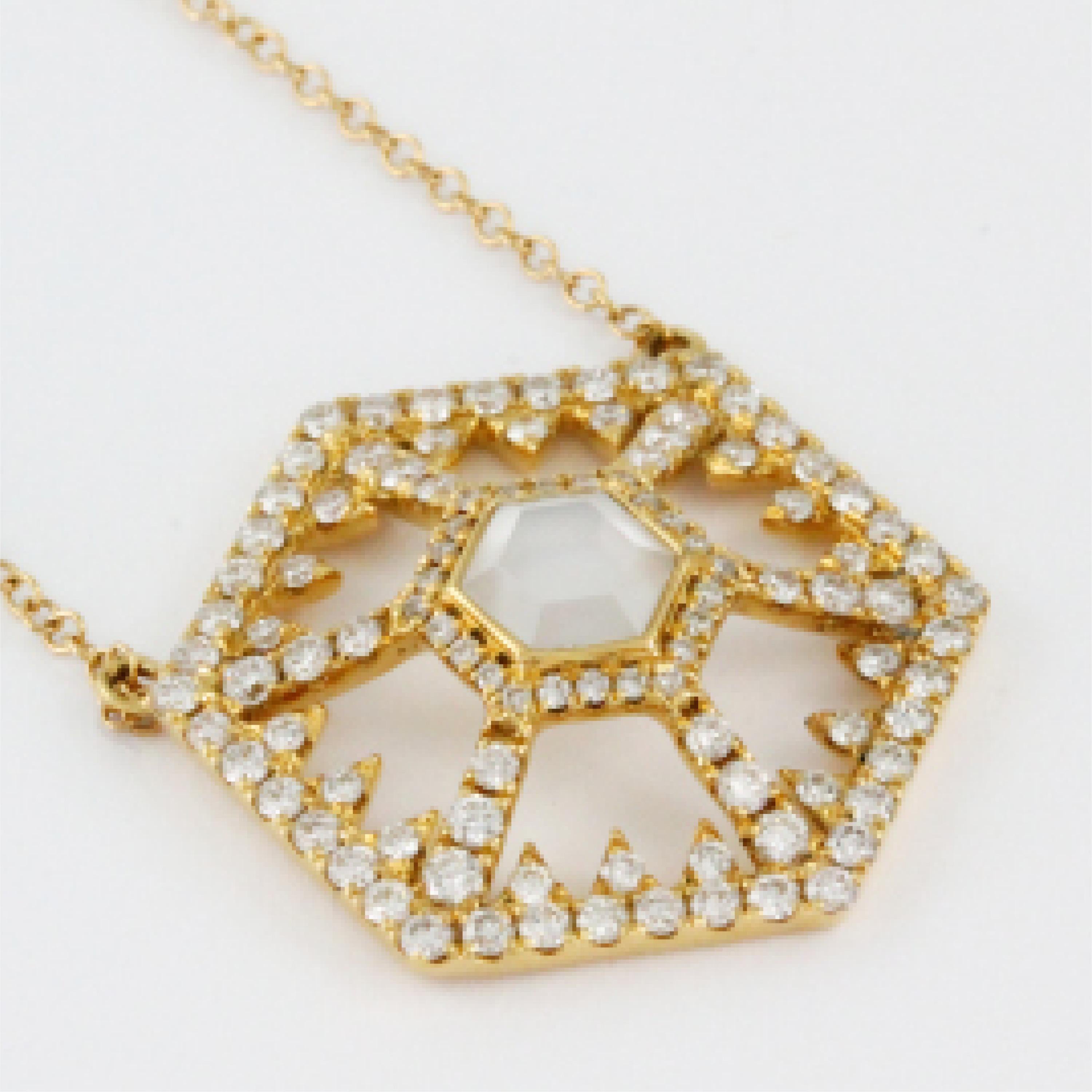 Contemporary 18K Gold Hexagon Fashion Necklace with White Mother of Pearl Quartz and Diamonds For Sale
