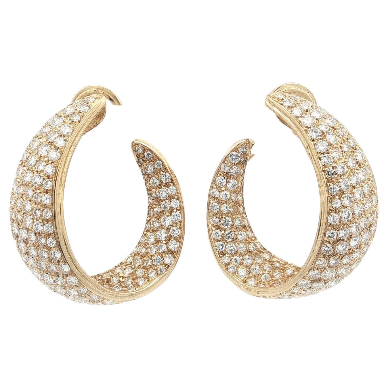 Boucles d'oreilles en or 18k avec diamant brillant et pavé 6ctw en vente