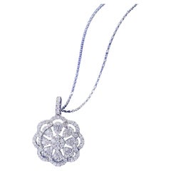 Collana con corona floreale cava in oro 18K e diamanti Nature