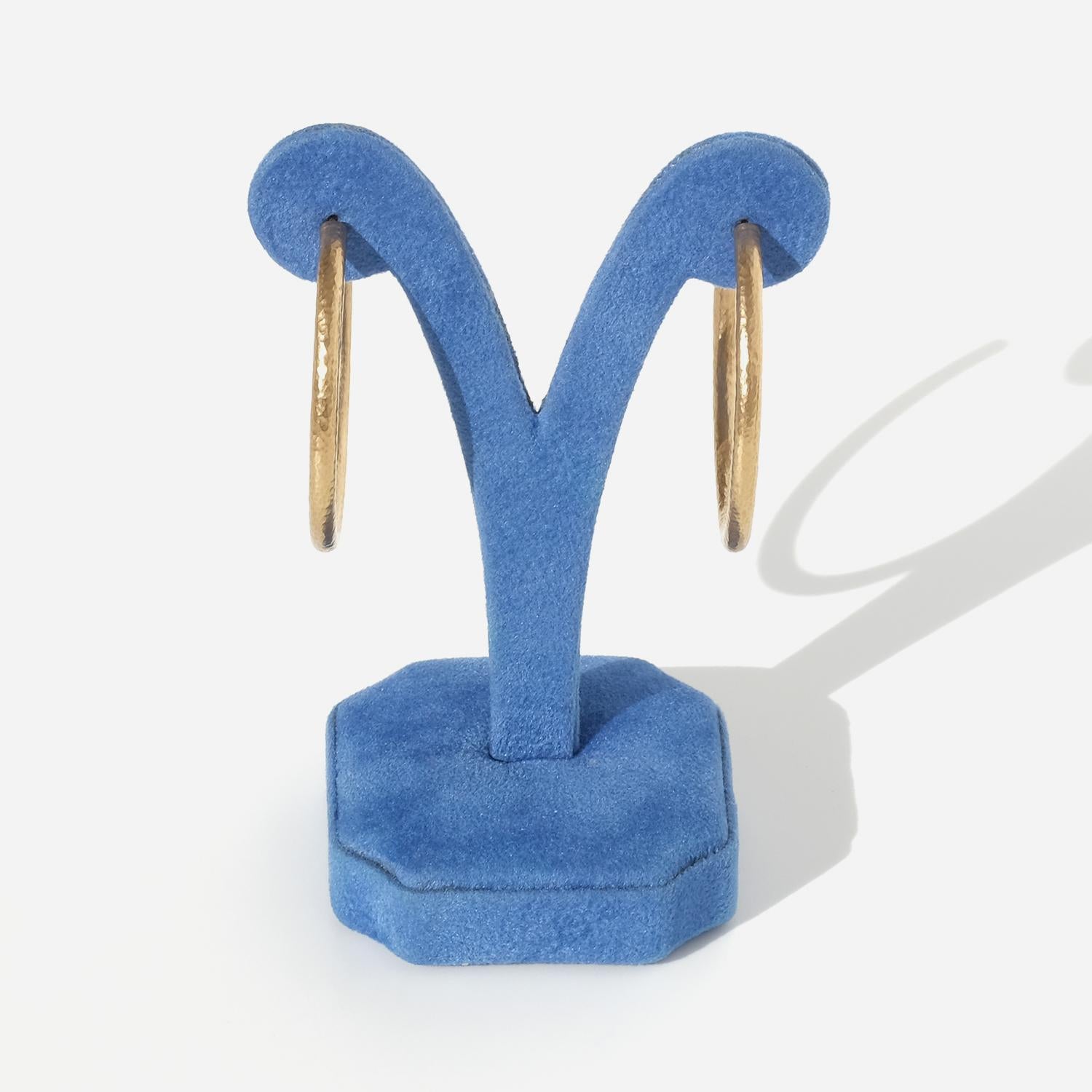 Orecchini a cerchio in oro 18K di Annoushka Ducas in vendita 4