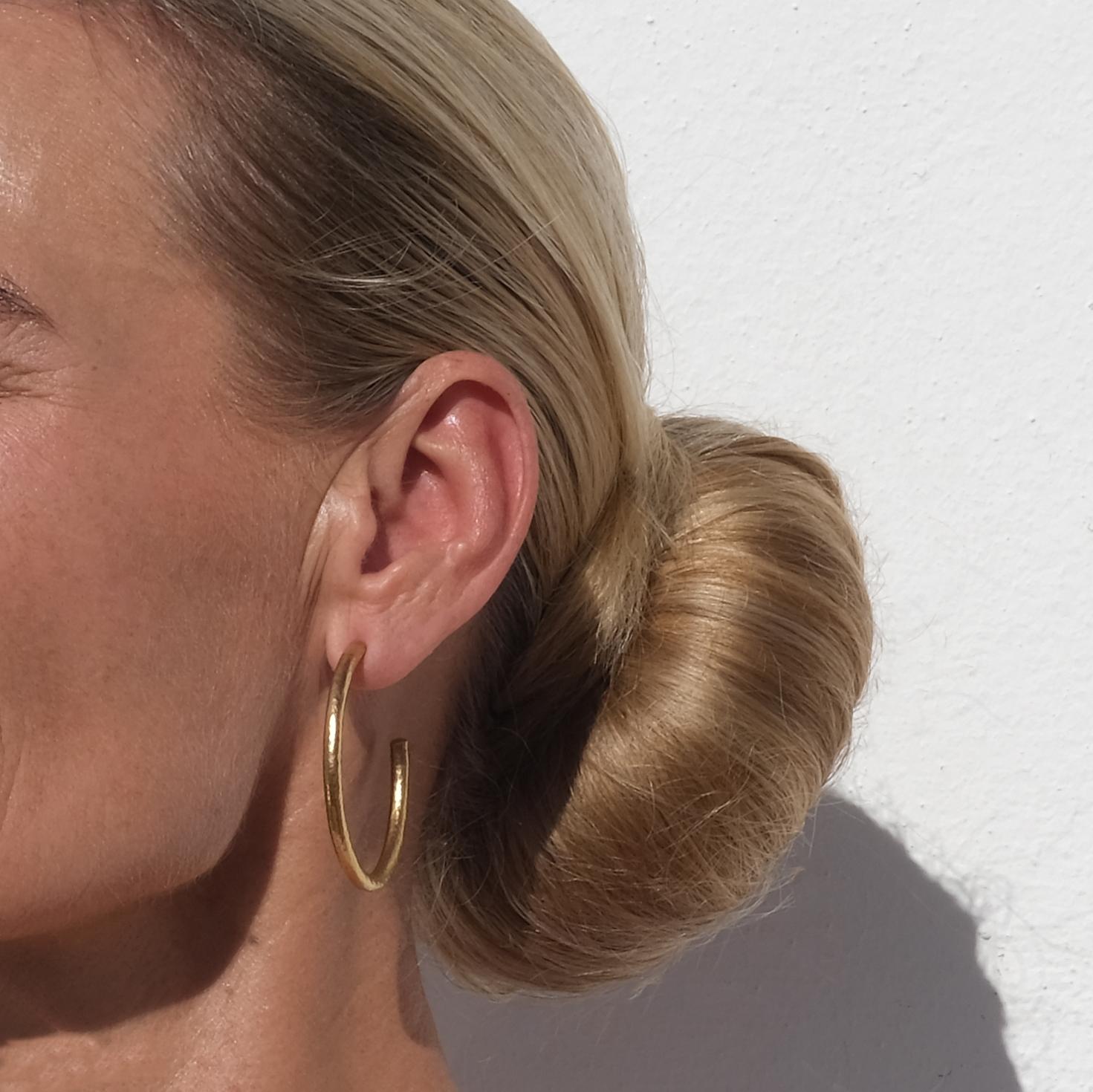 Orecchini a cerchio in oro 18K di Annoushka Ducas in vendita 5