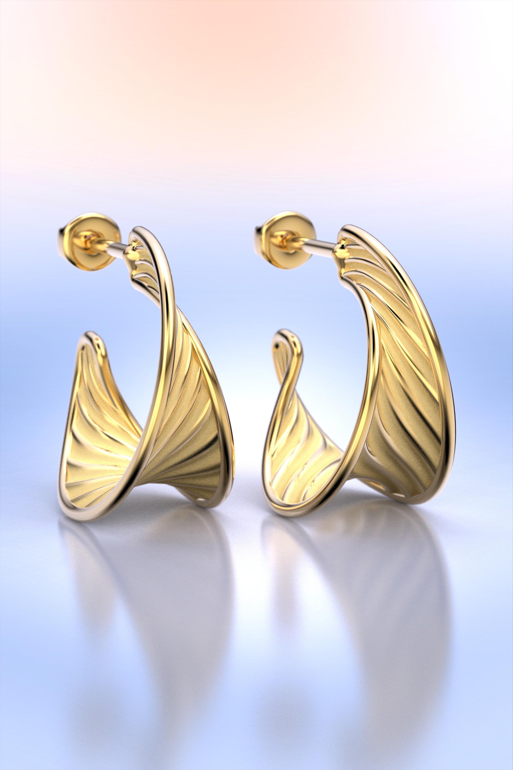Contemporary 18k Gold Hoop Earrings Designed and Crafted in Italy For Sale