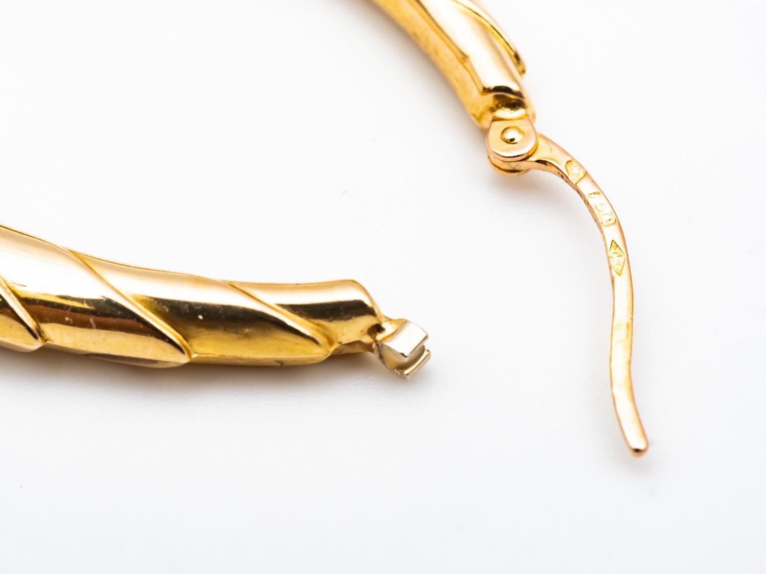 Contemporary 18 Karat Gold Hoop Earrings