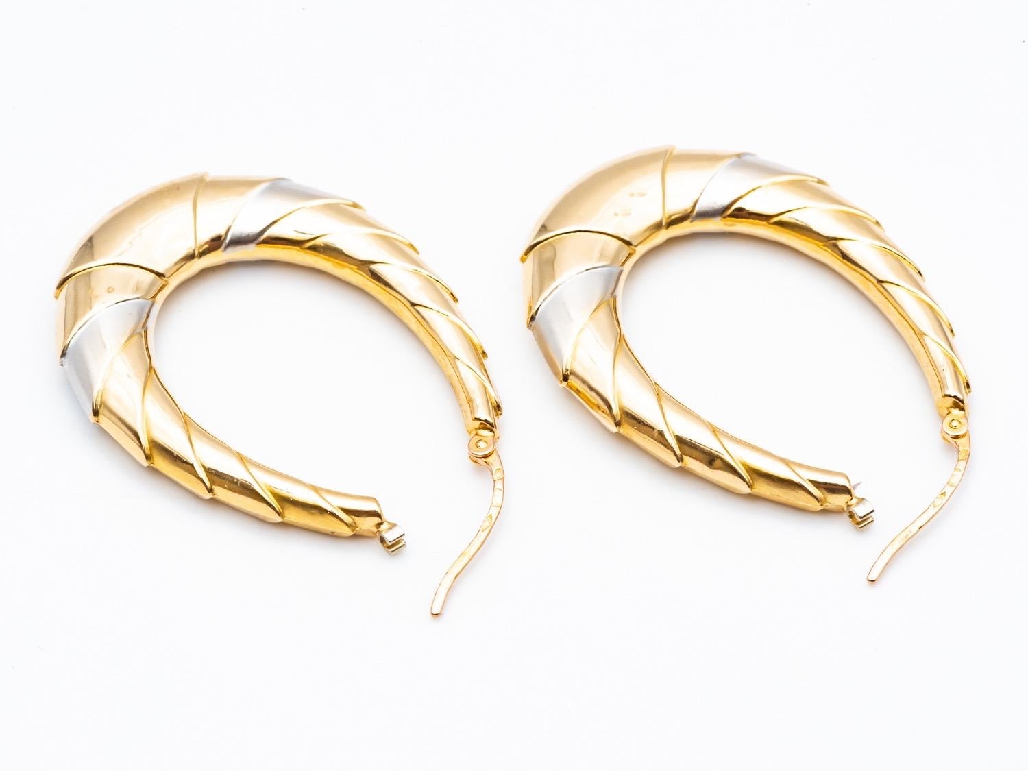 18 Karat Gold Hoop Earrings In Excellent Condition In Vannes, FR