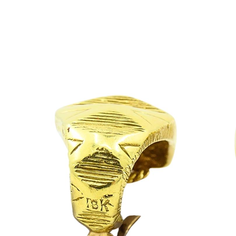 Boucles d'oreilles en or 18k Géométrique en vente 4