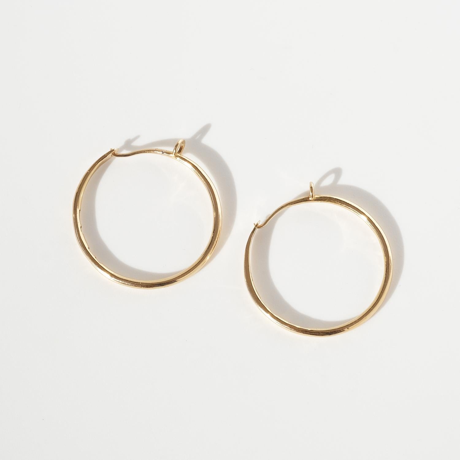 18K Gold Hoop Earrings Made 1947 For Sale 1